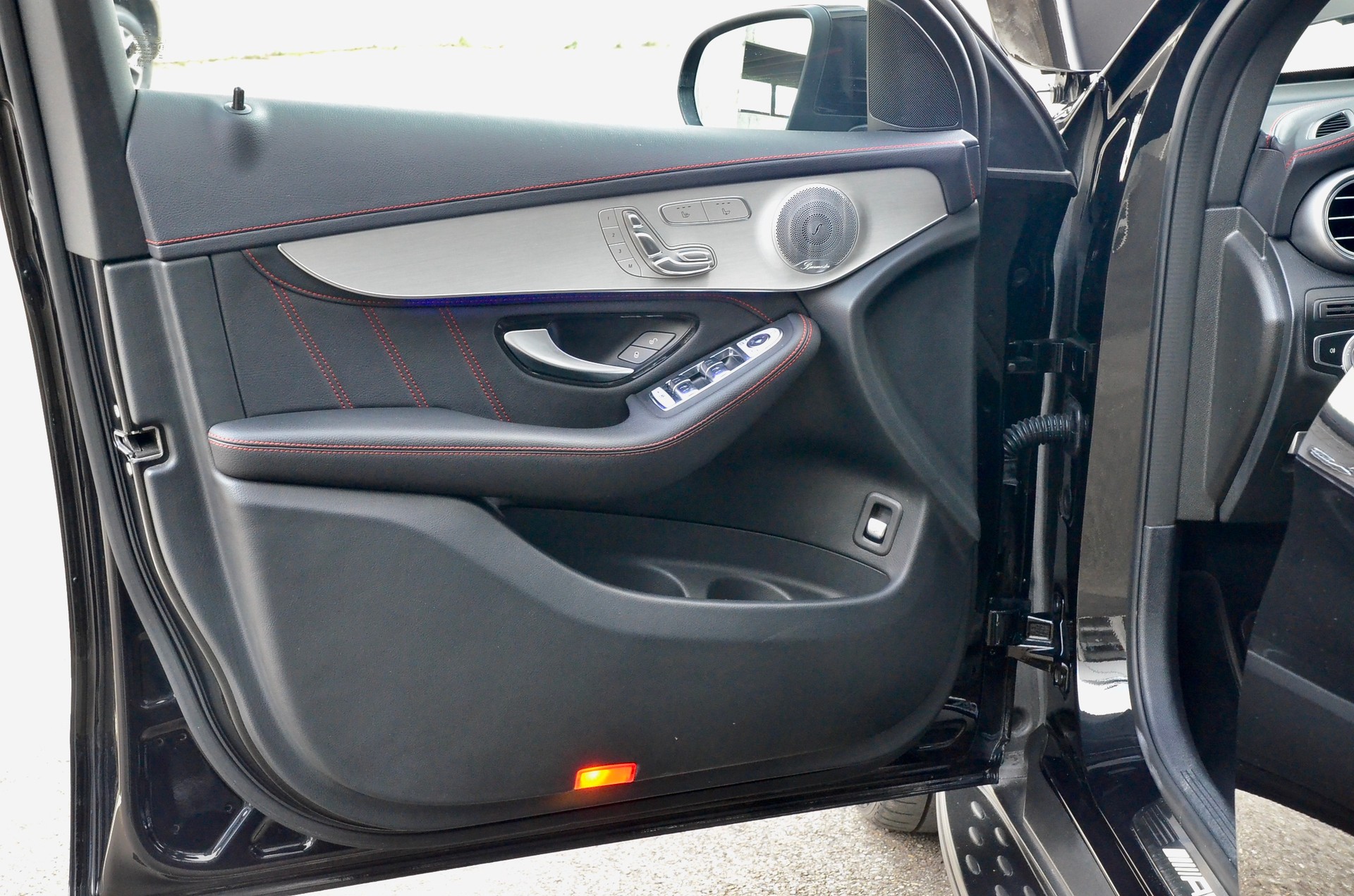 MERCEDES-BENZ GLC 43 AMG 4Matic 9G-Tronic-image-14