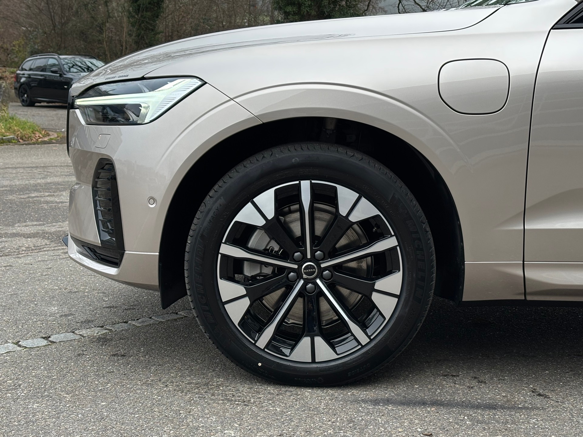 VOLVO XC60 2.0 T6 TE Ultra Dark eAWD-showroom-element-1