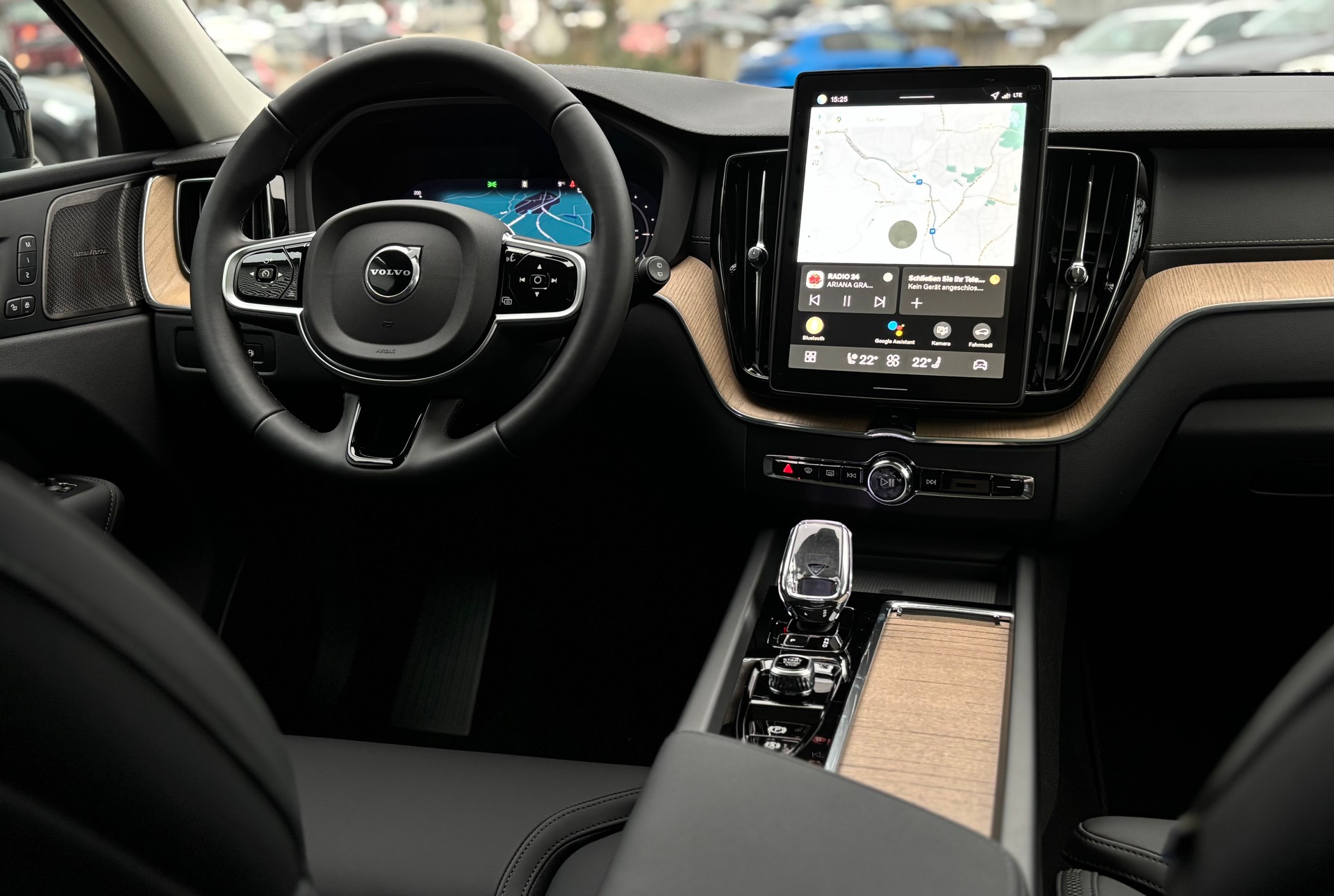 VOLVO XC60 2.0 T6 TE Ultra Dark eAWD-image-11