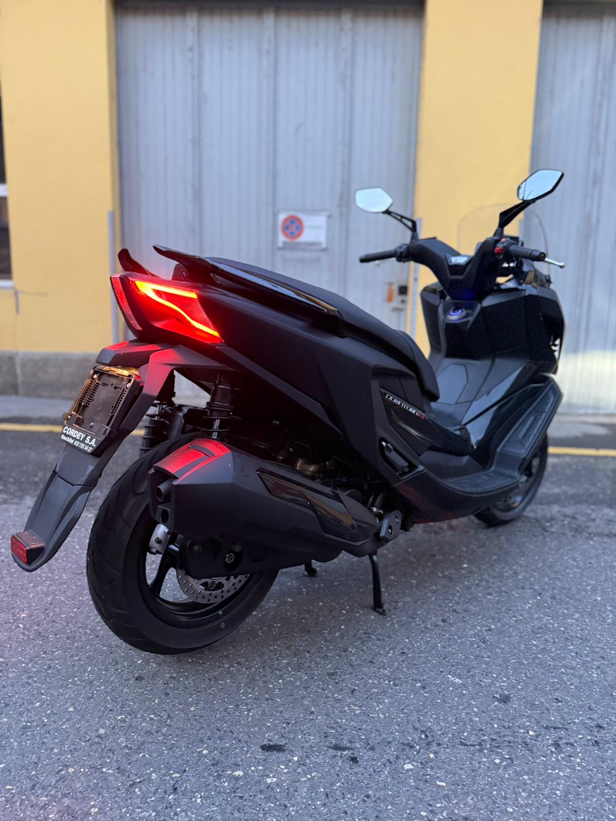 KYMCO GT 350-image-1
