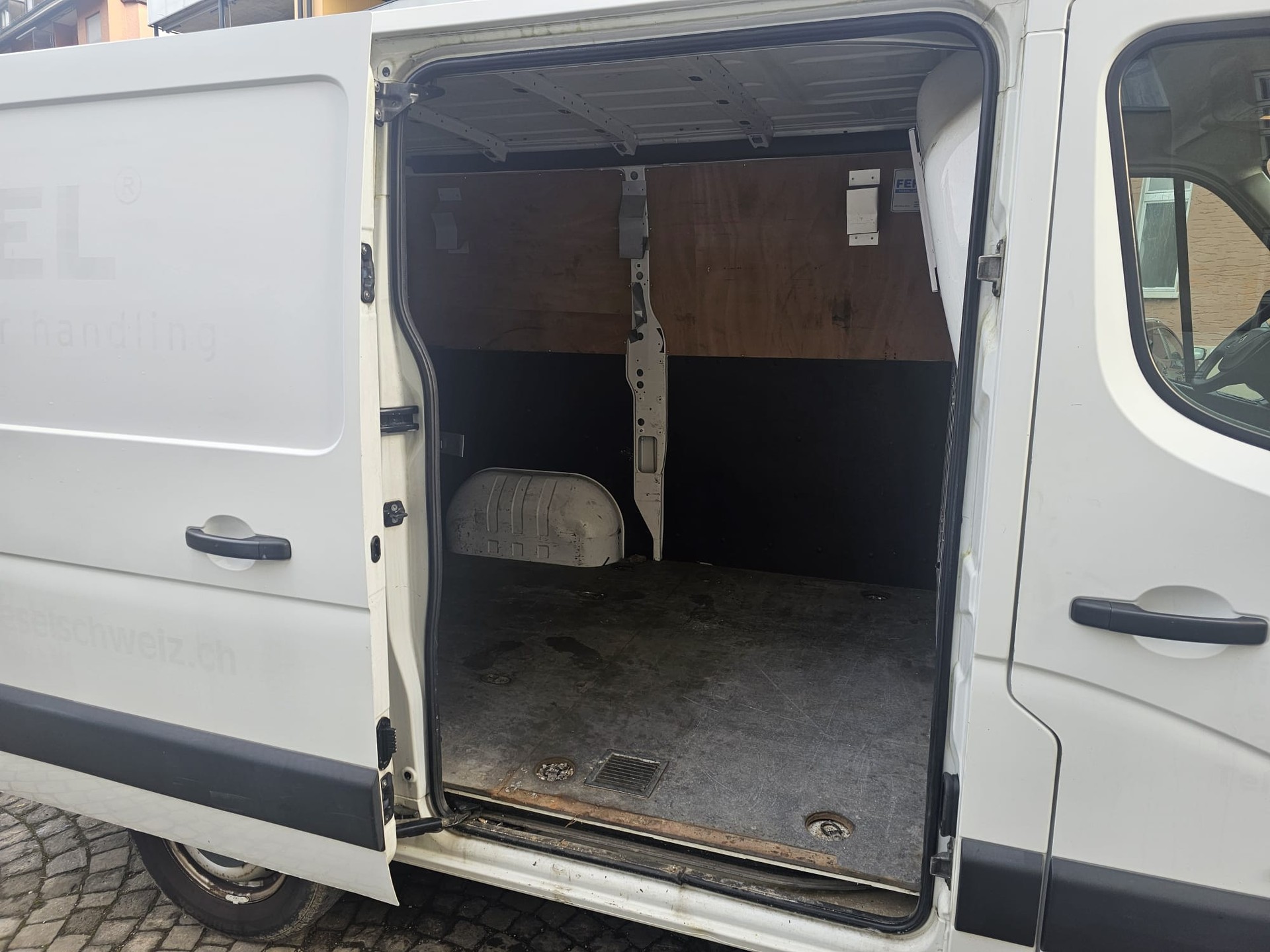 RENAULT F3500-image-8
