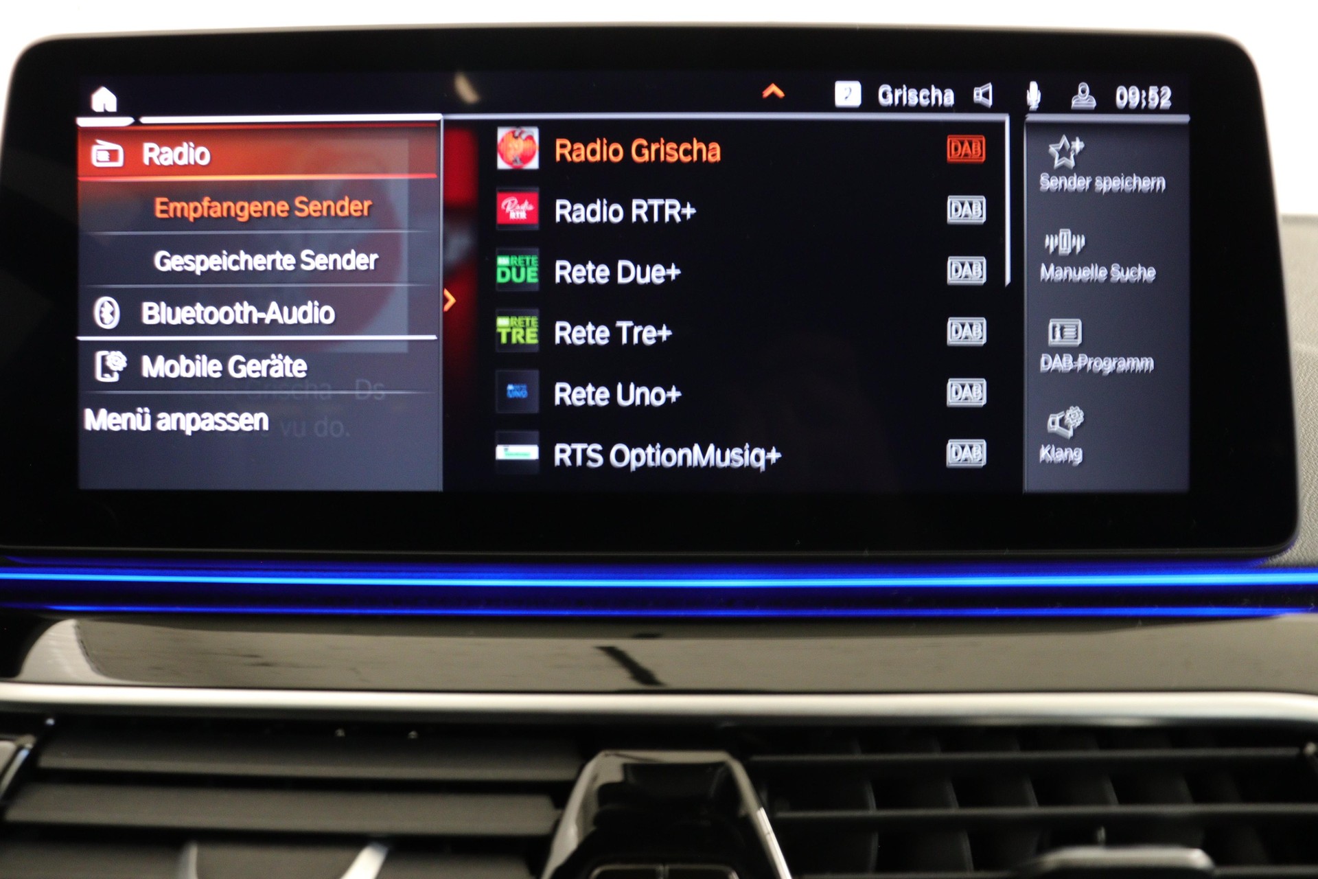 BMW 540d xDrive SAG Touring-image-6