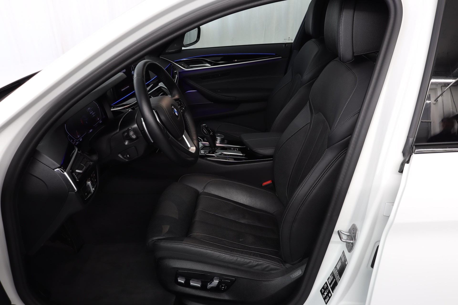 BMW 540d xDrive SAG Touring-showroom-element-1
