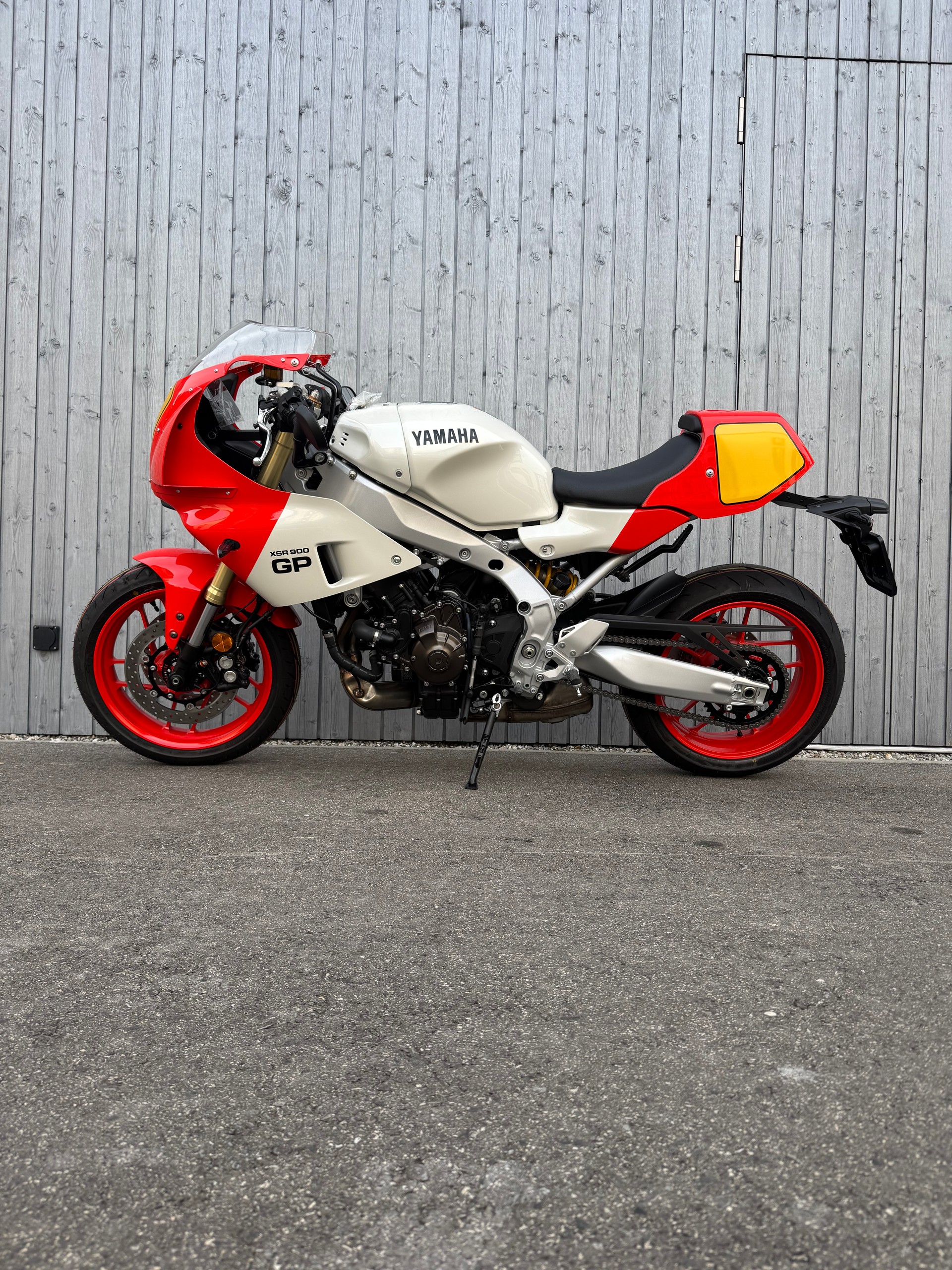 YAMAHA XSR 900 GP-image-3