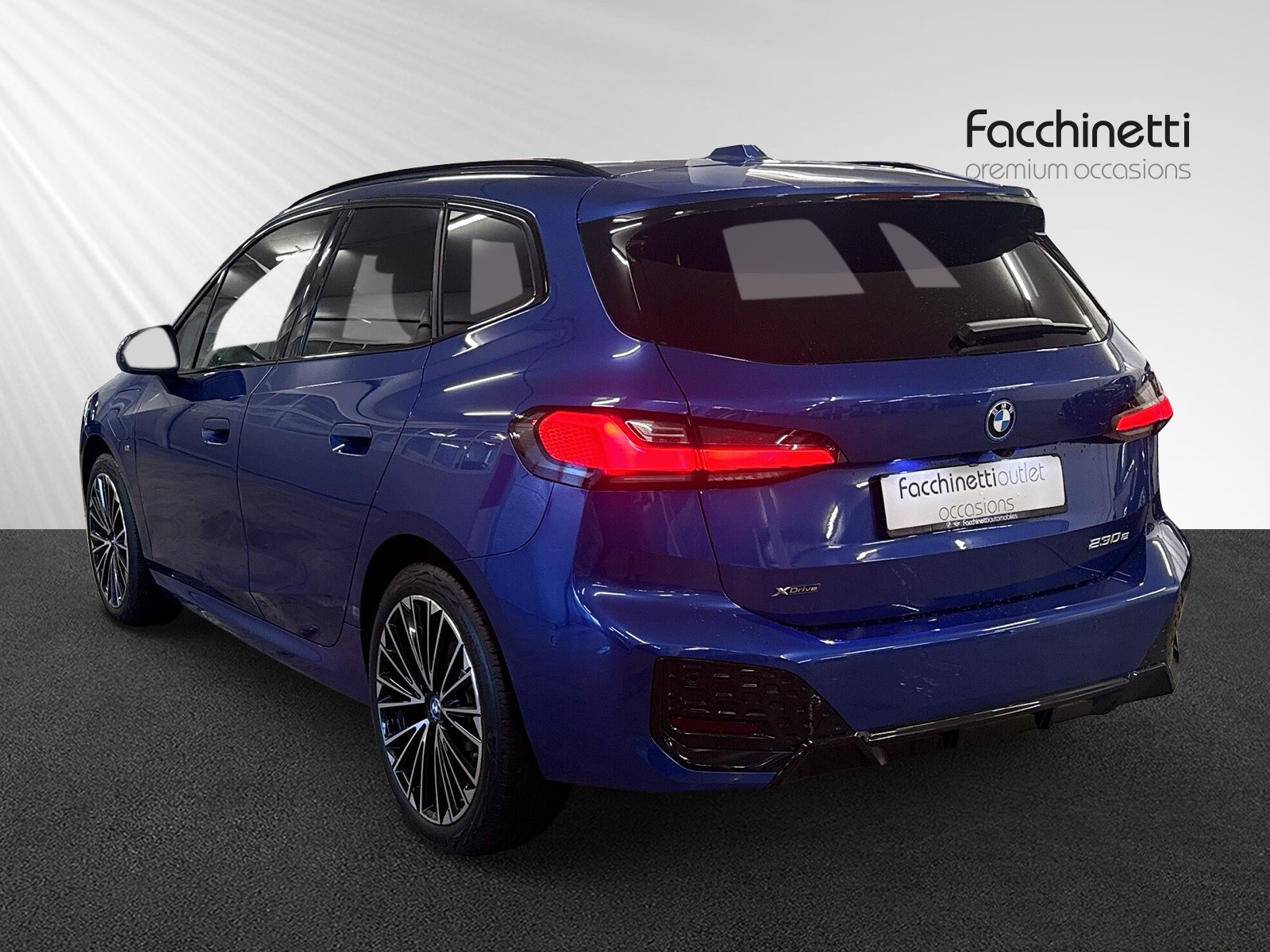 BMW 230e xDrive Active Tourer M Sport-showroom-element-2