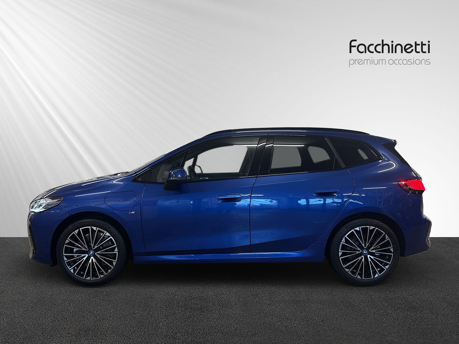 BMW 230e xDrive Active Tourer M Sport-showroom-element-1