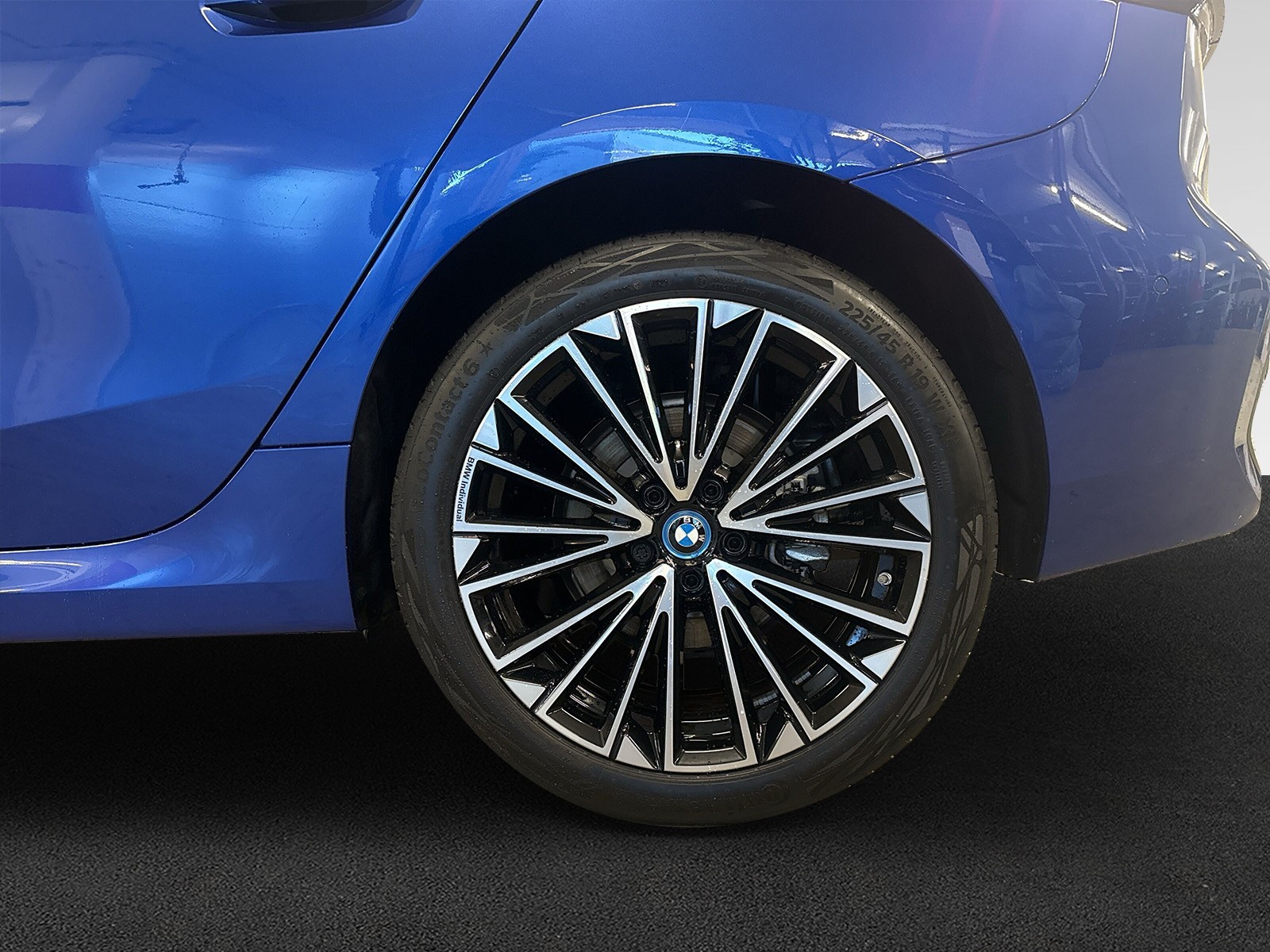 BMW 230e xDrive Active Tourer M Sport-image-8
