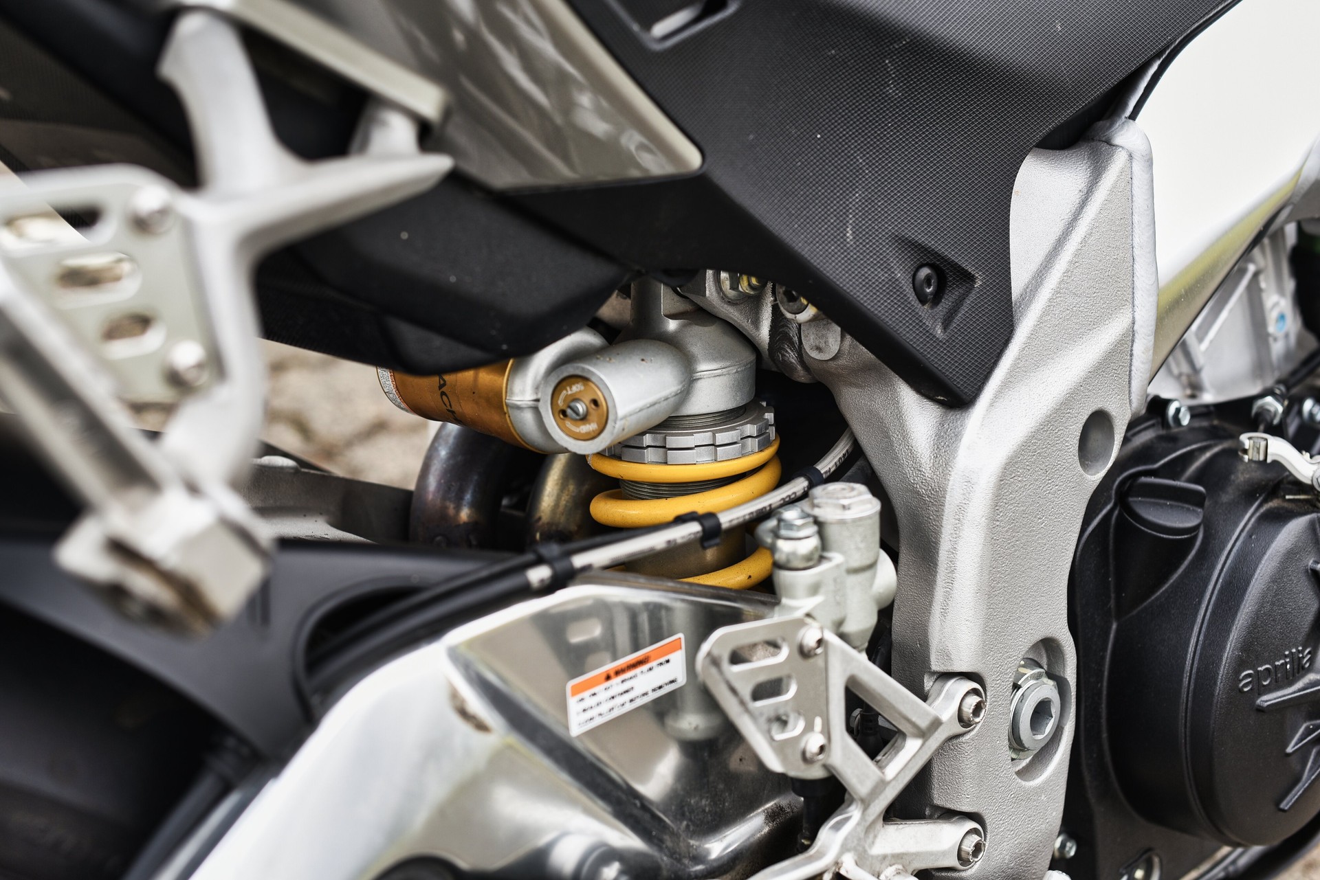 APRILIA Tuono V4 1100 R-image-6