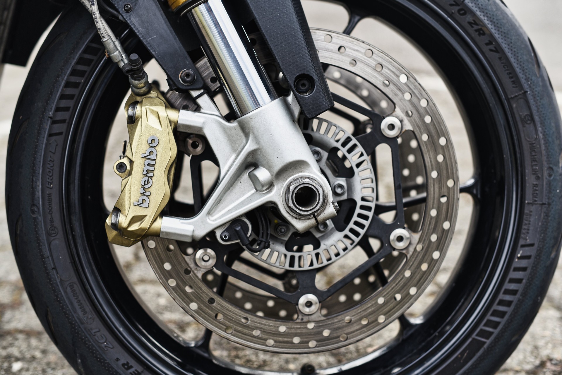 APRILIA Tuono V4 1100 R-image-4