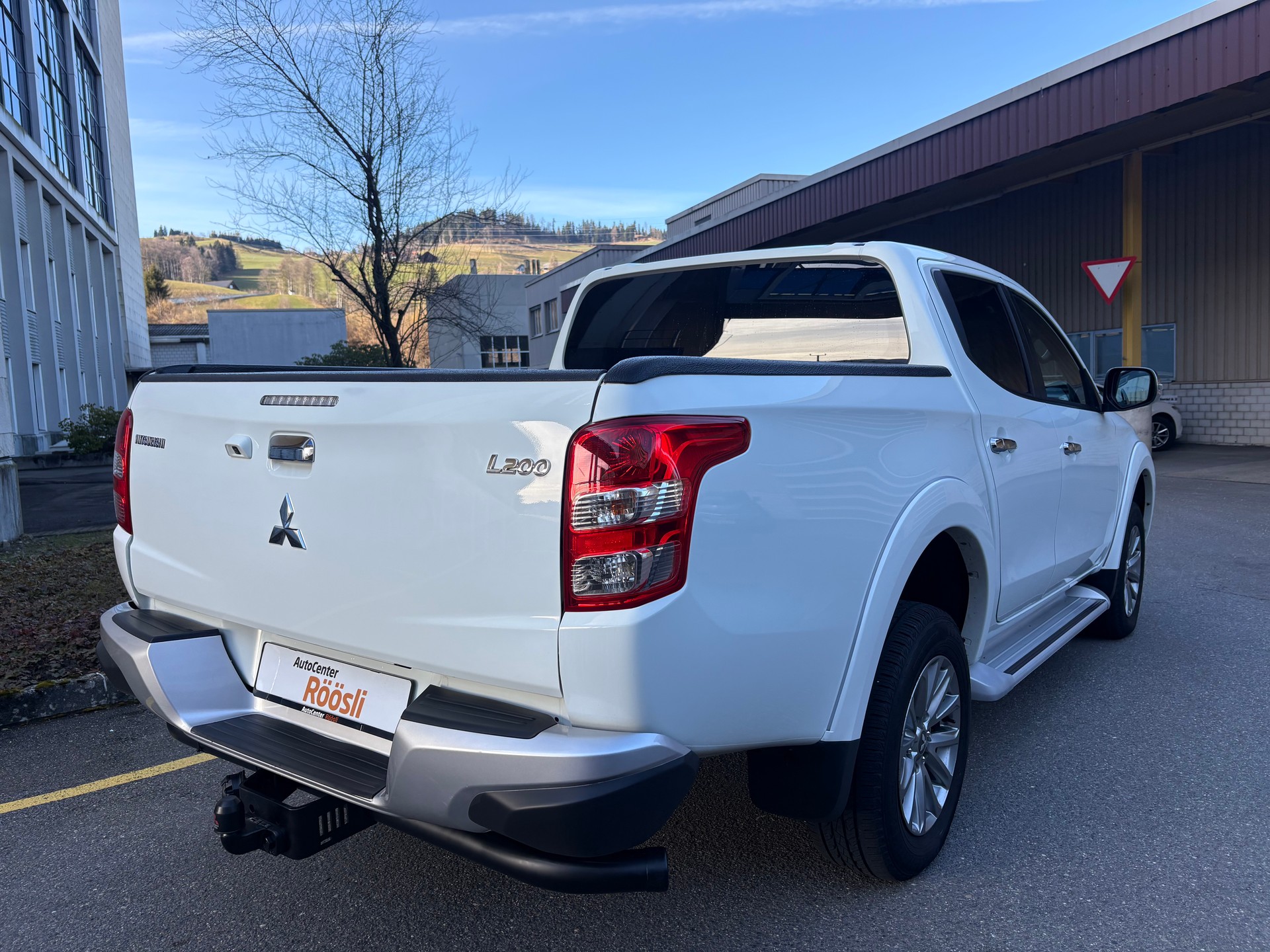 MITSUBISHI L 200 2.4 Style Double Cab A-image-3