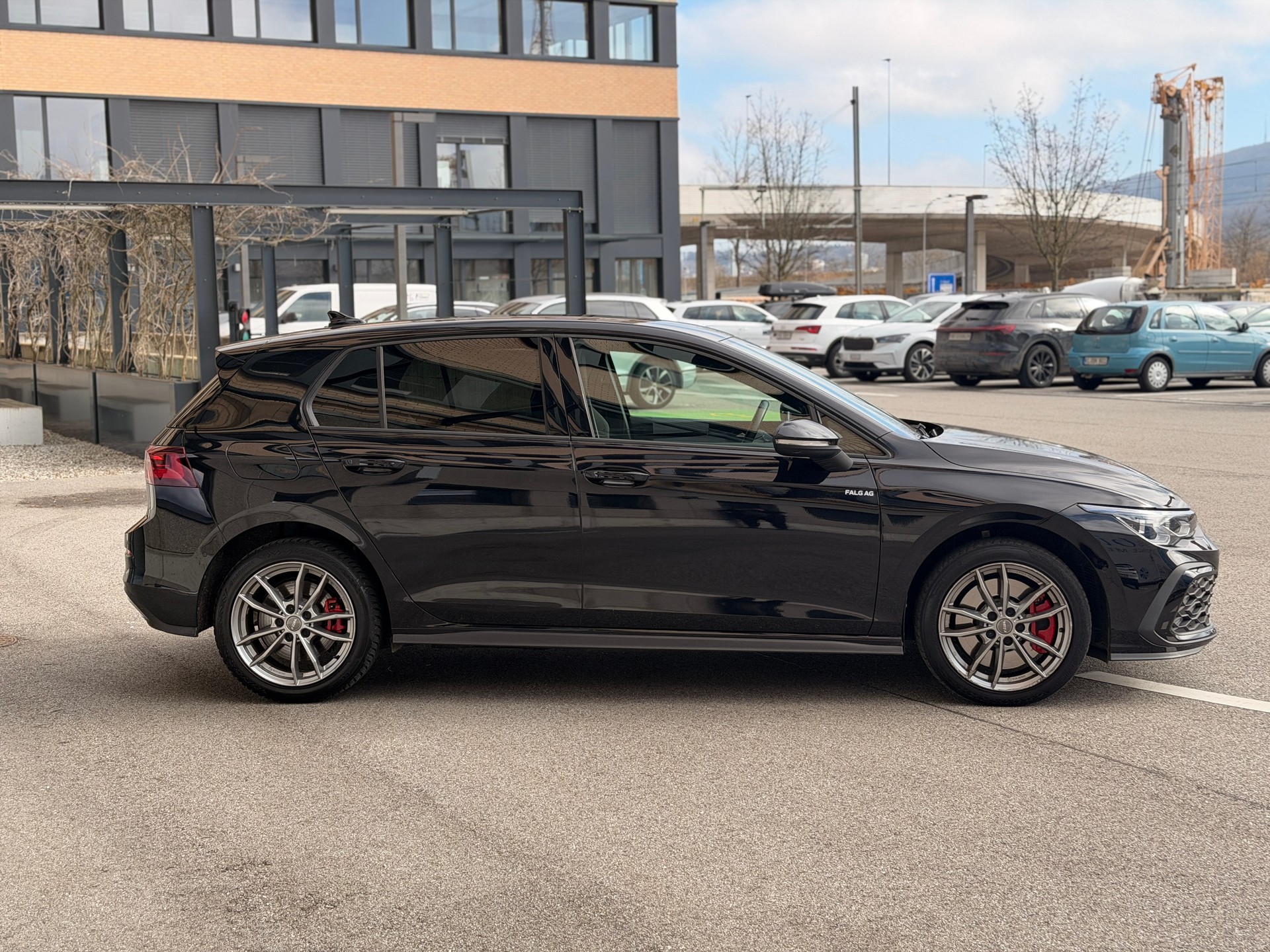 VW Golf 1.4 TSI PHEV GTE-showroom-element-2