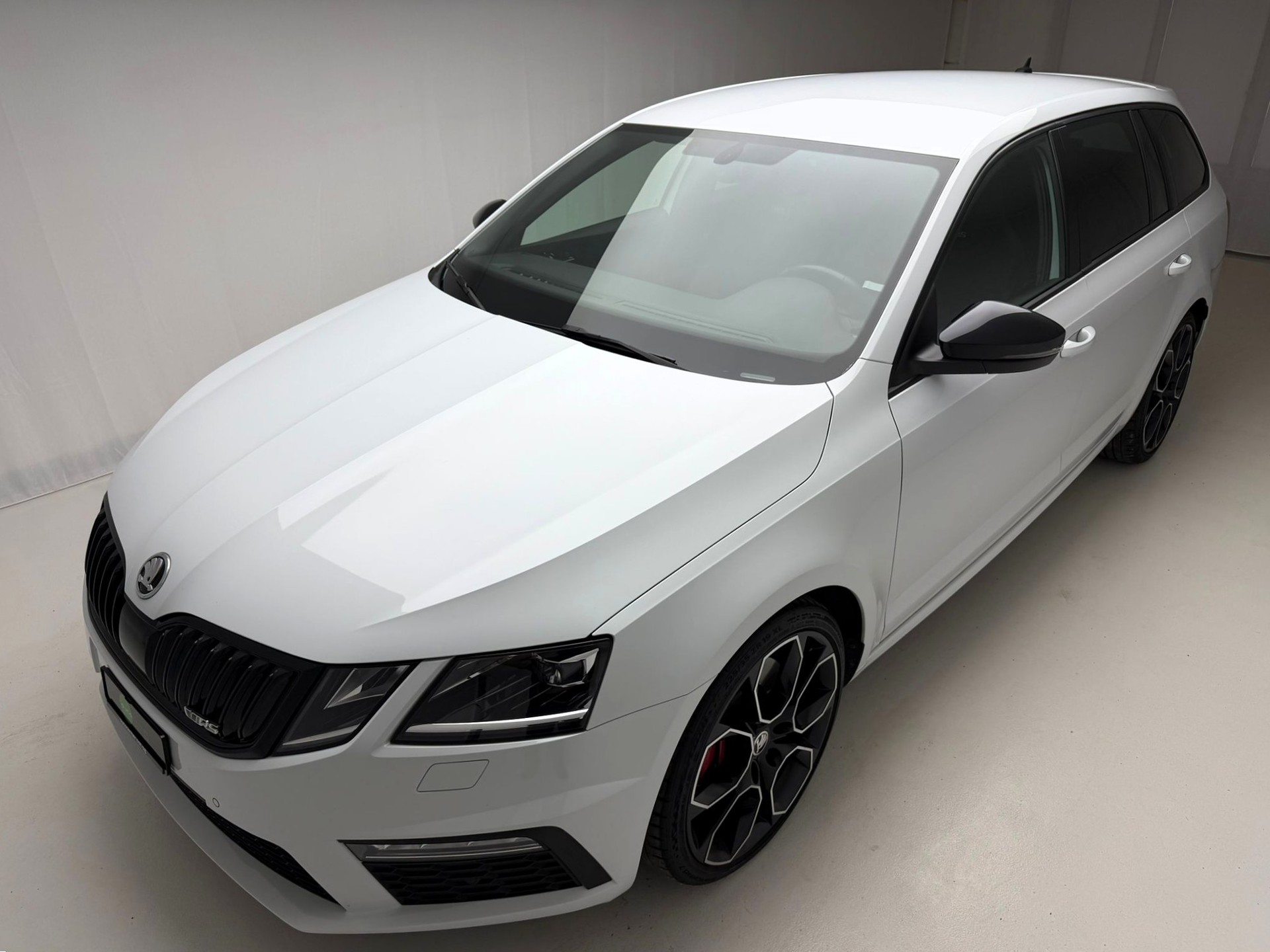 SKODA Octavia Combi 2.0 TSI RS 245 DSG-image-4