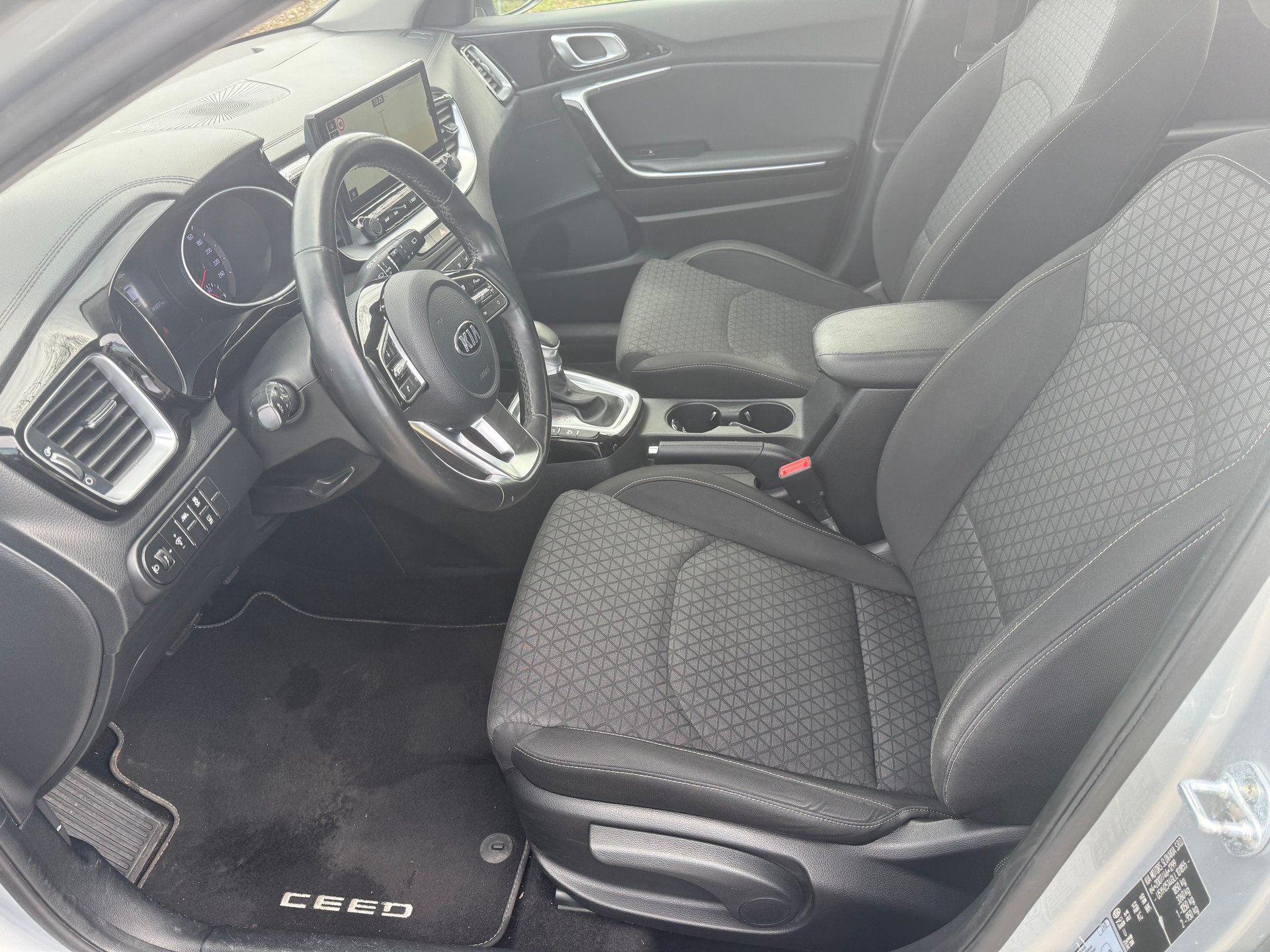 SEAT Leon ST 2.0 TDI CR Style 4Drive DSG-image-9