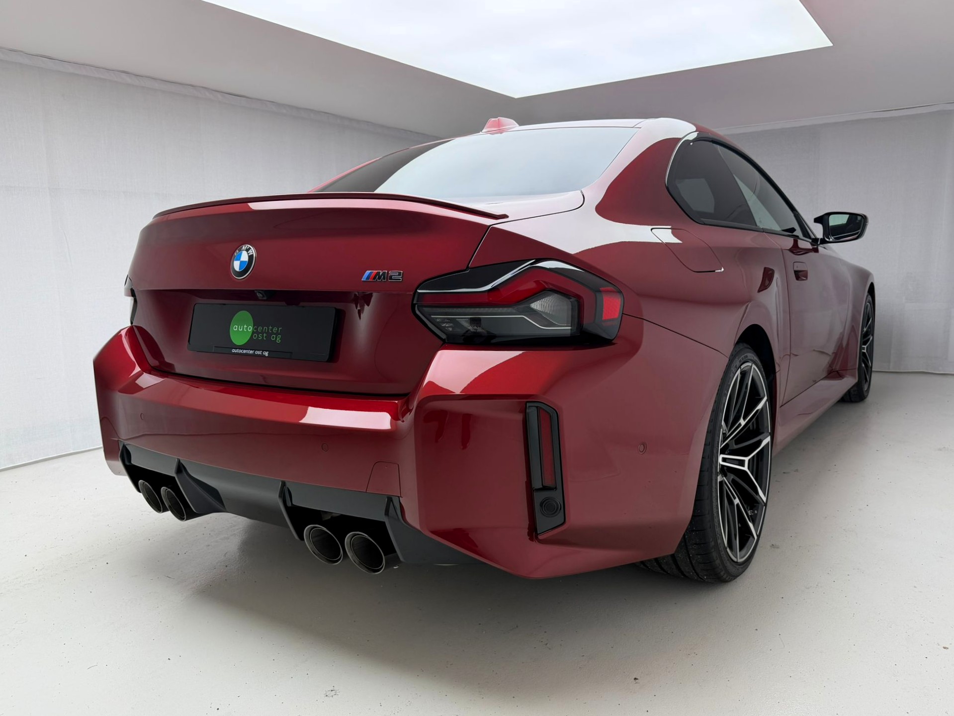BMW M2 Steptronic / Fire Red Metallic / Facelift /-showroom-element-2