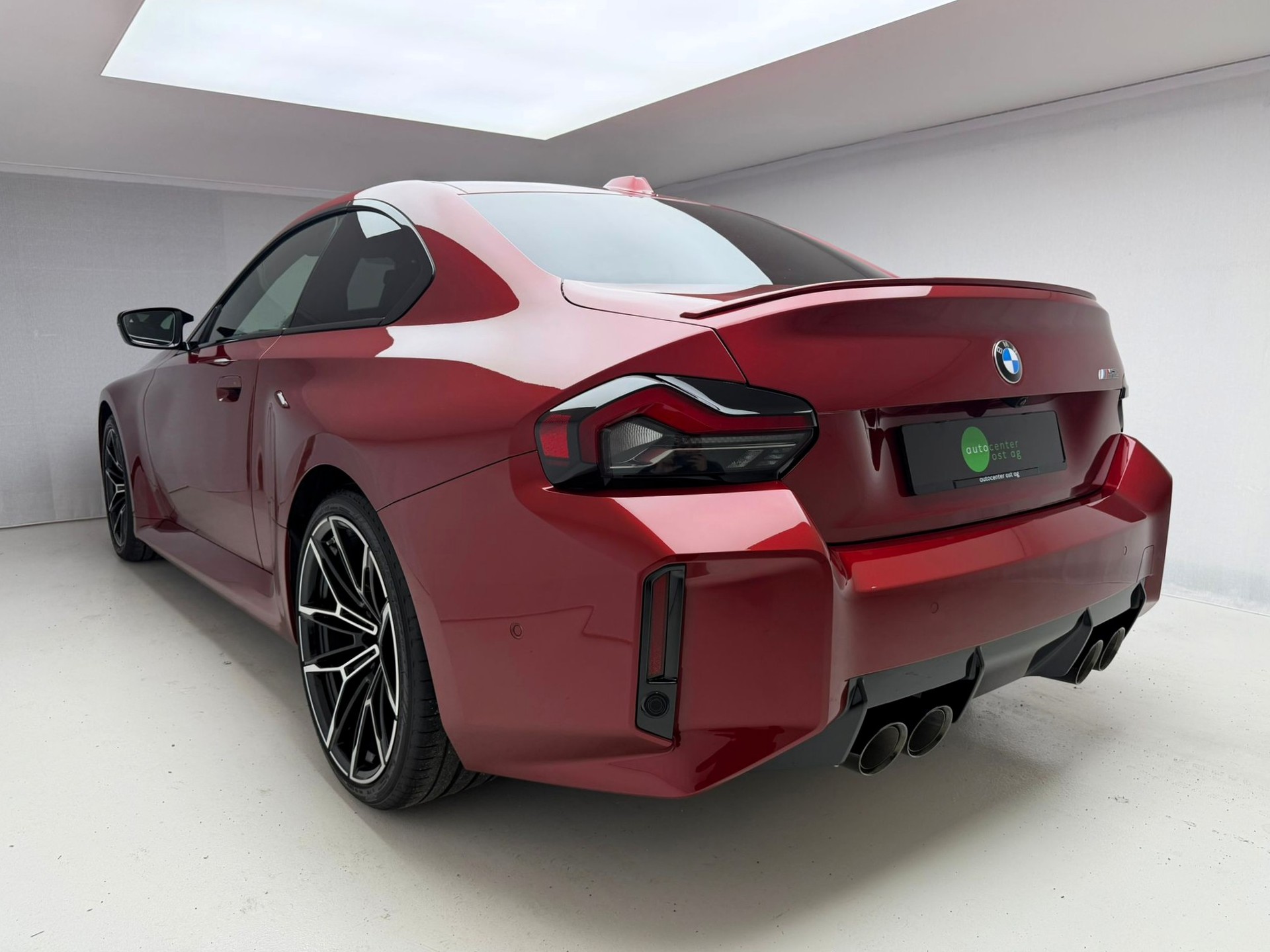 BMW M2 Steptronic / Fire Red Metallic / Facelift /-showroom-element-3