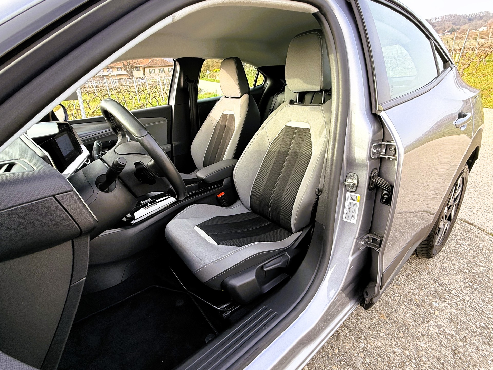 OPEL Mokka 1.2 Direct Injection Turbo Elegance Aut.-image-11