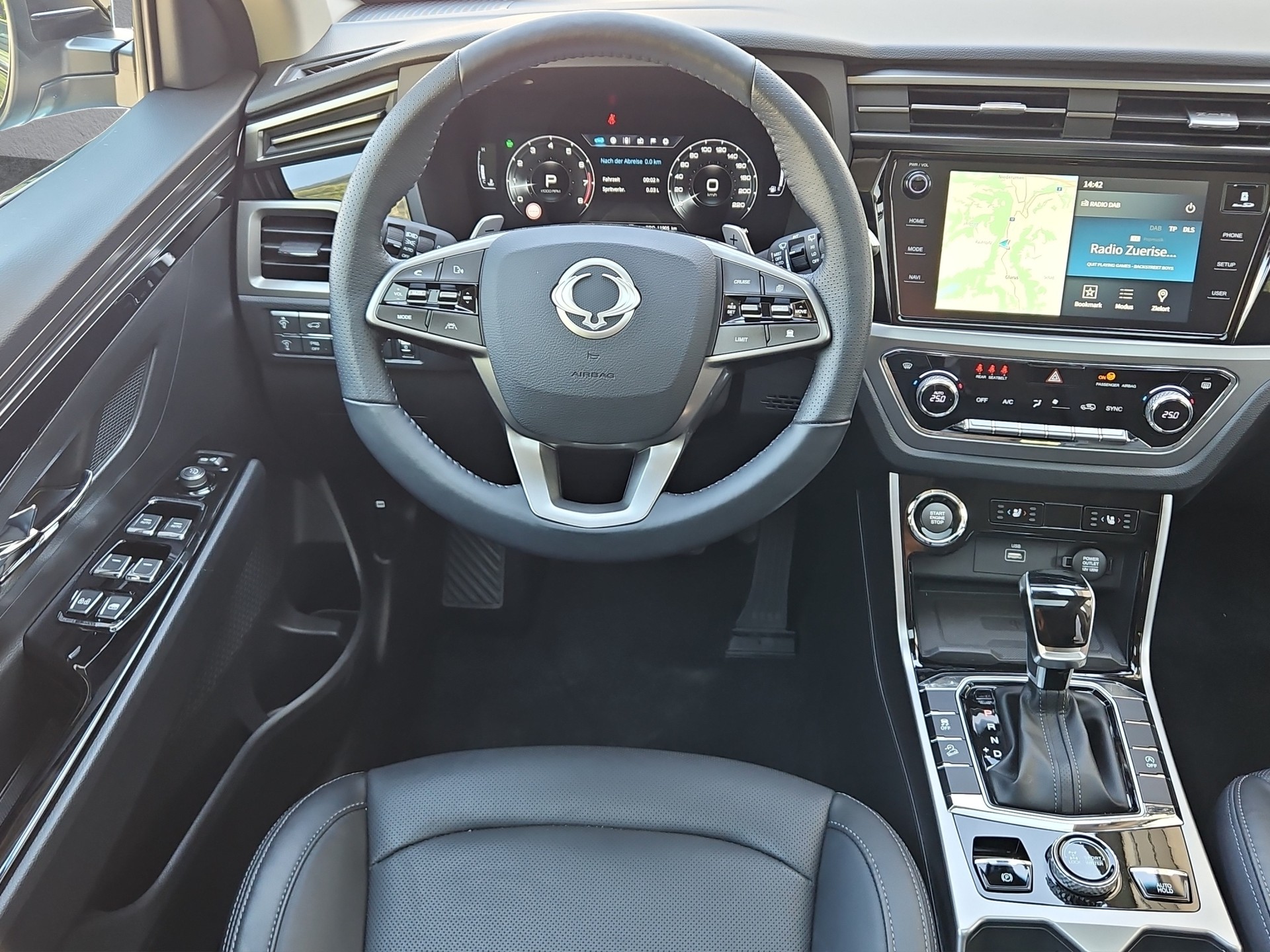 KGM-SsangYong Korando 1.5 T-GDI Titanium 4WD Automat-image-12