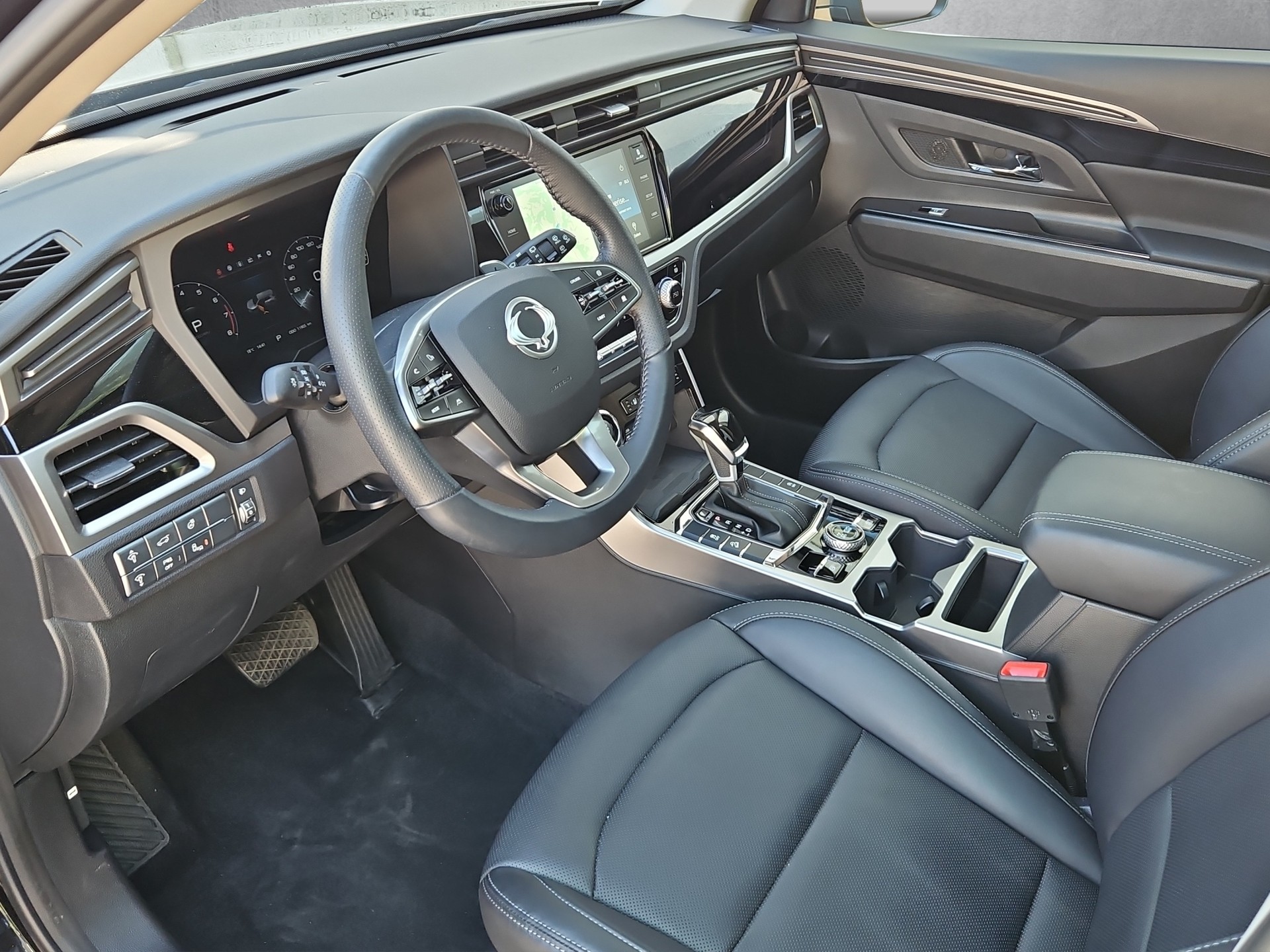 KGM-SsangYong Korando 1.5 T-GDI Titanium 4WD Automat-image-9