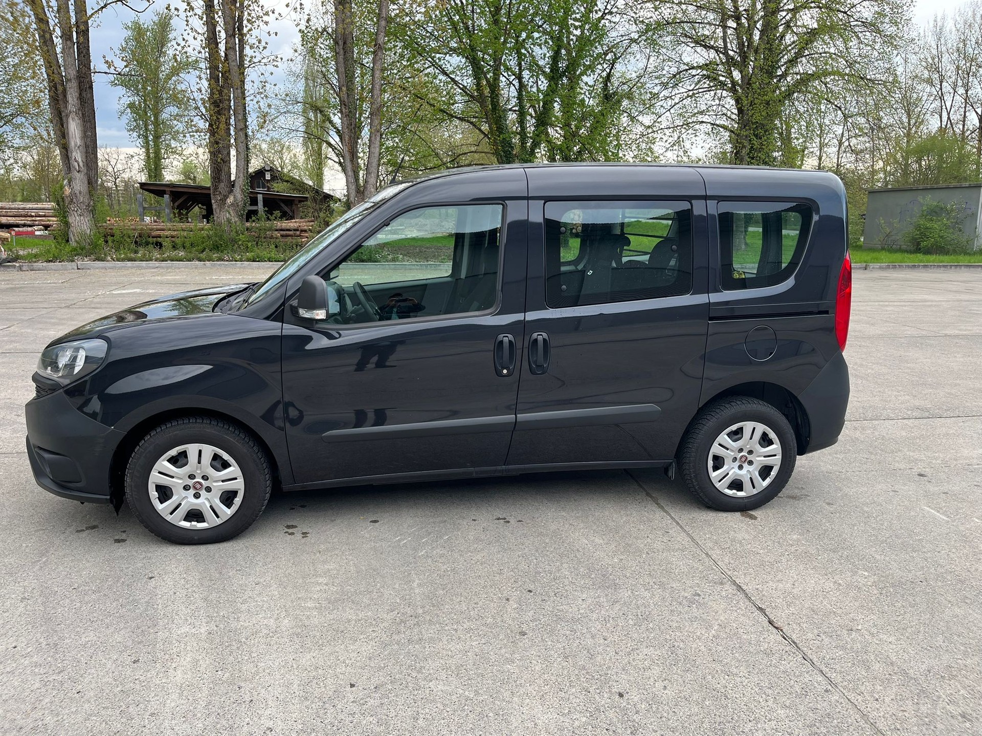 FIAT DOBLO-image-2