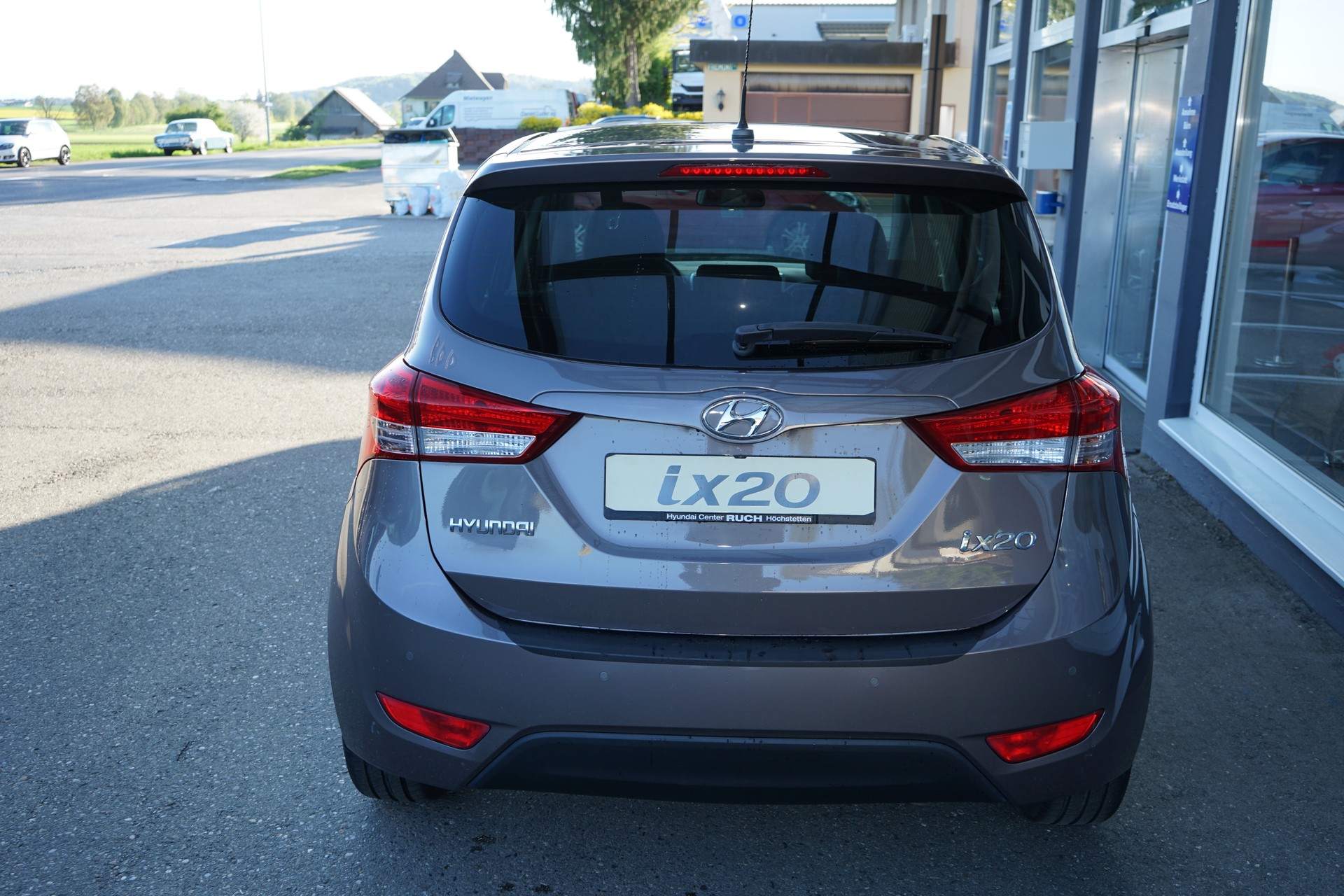 HYUNDAI iX20 1.6 Amplia Automatic-image-5