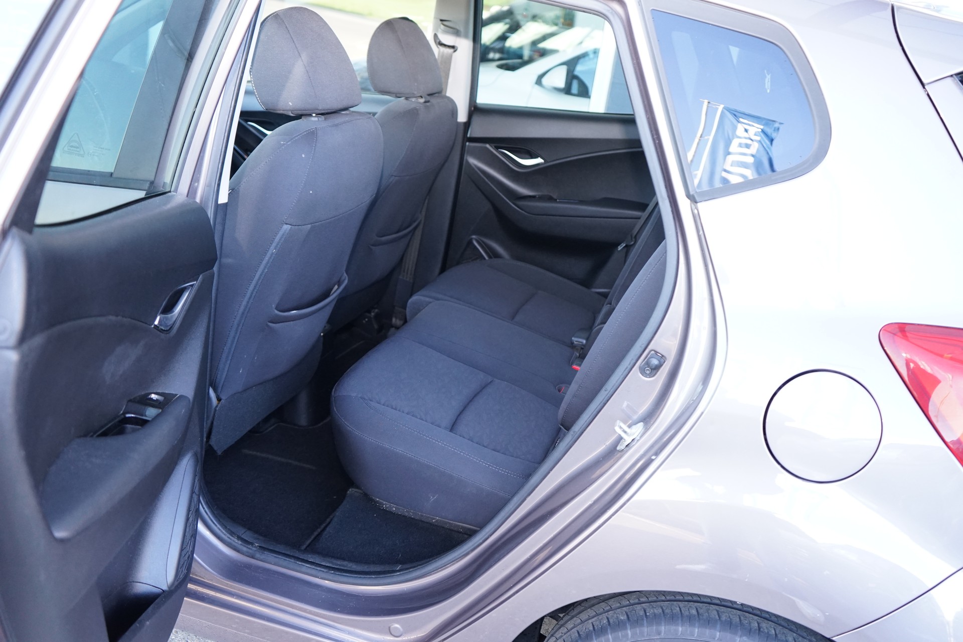 HYUNDAI iX20 1.6 Amplia Automatic-image-14