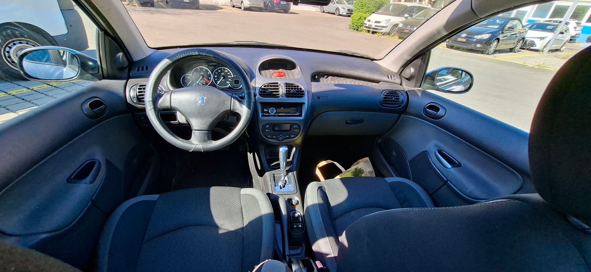 PEUGEOT 206 1.6 16V Trendy-image-10