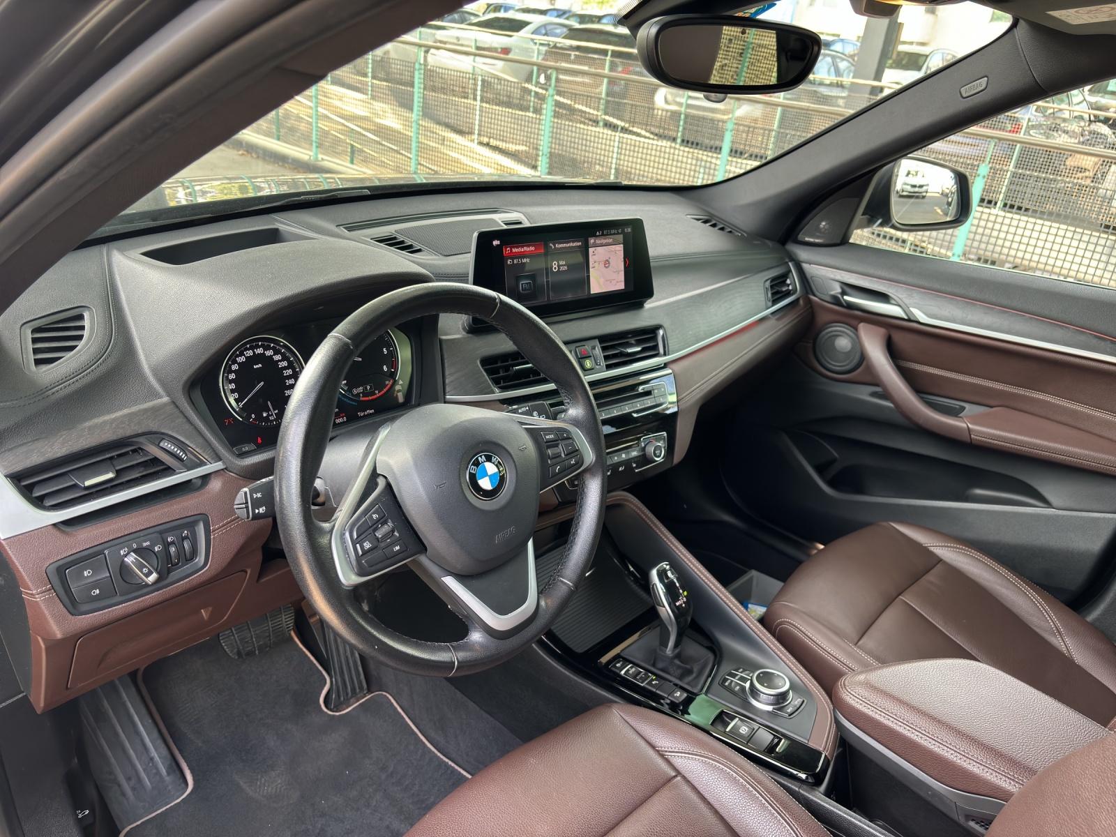 BMW X1 20d xDrive-image-12