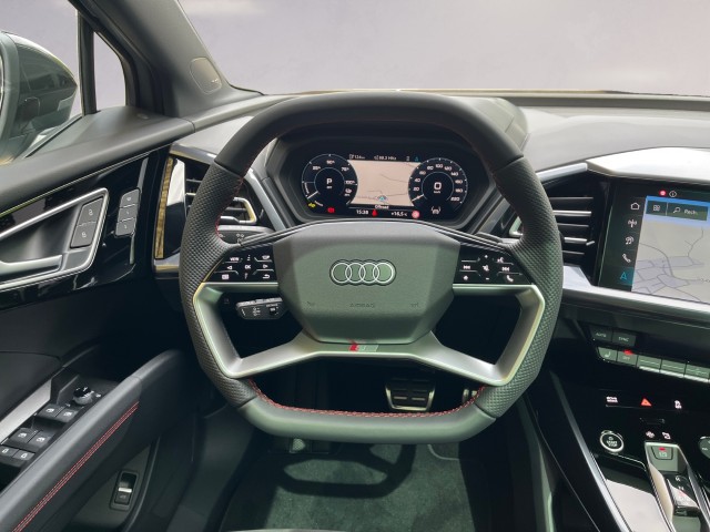 AUDI Q4 e-tron 45 Edition Swiss Ski quattro-image-12