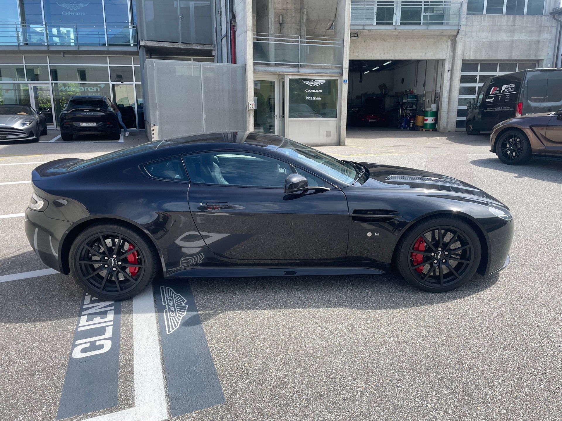 ASTON MARTIN V12 Vantage 5.9 S-image-2