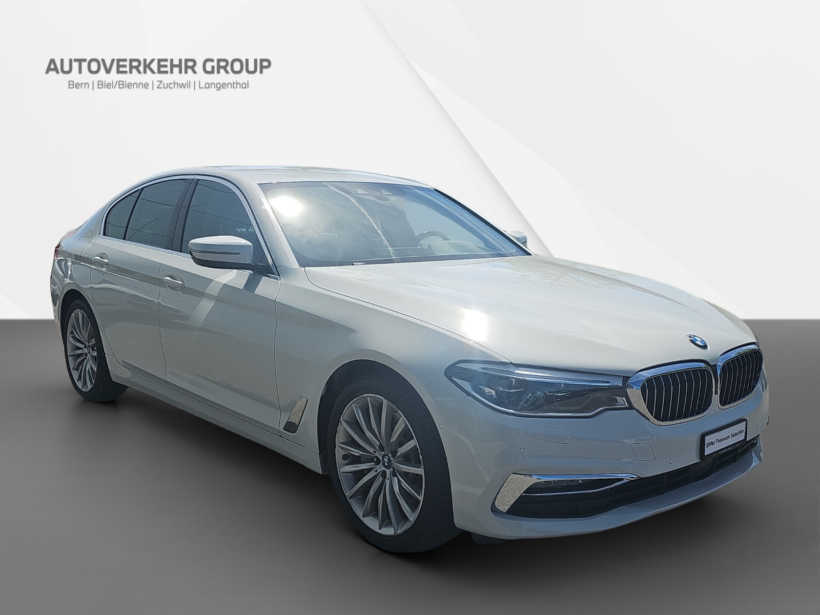BMW 530e Luxury Line-image-8