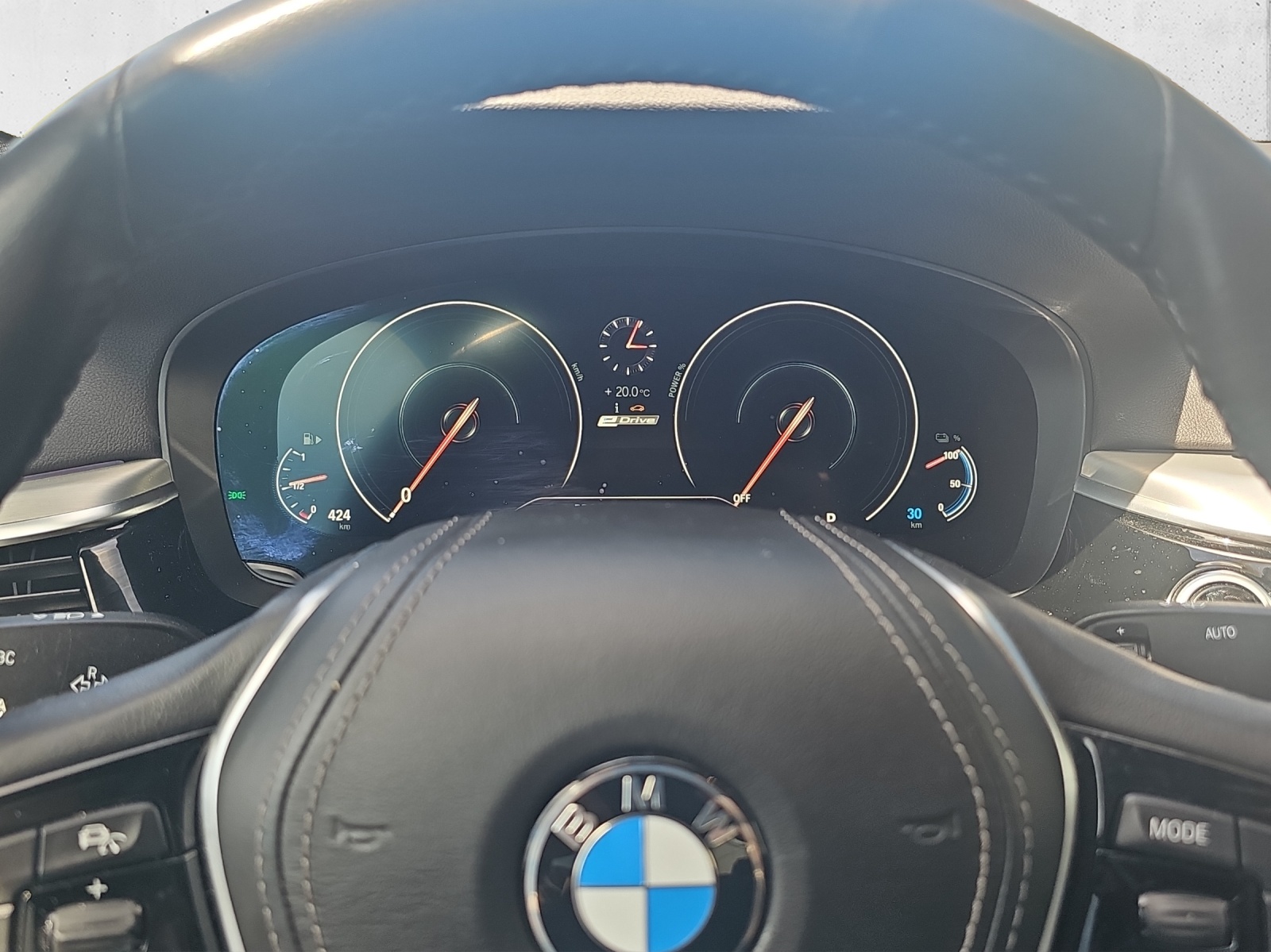 BMW 530e Luxury Line-image-13