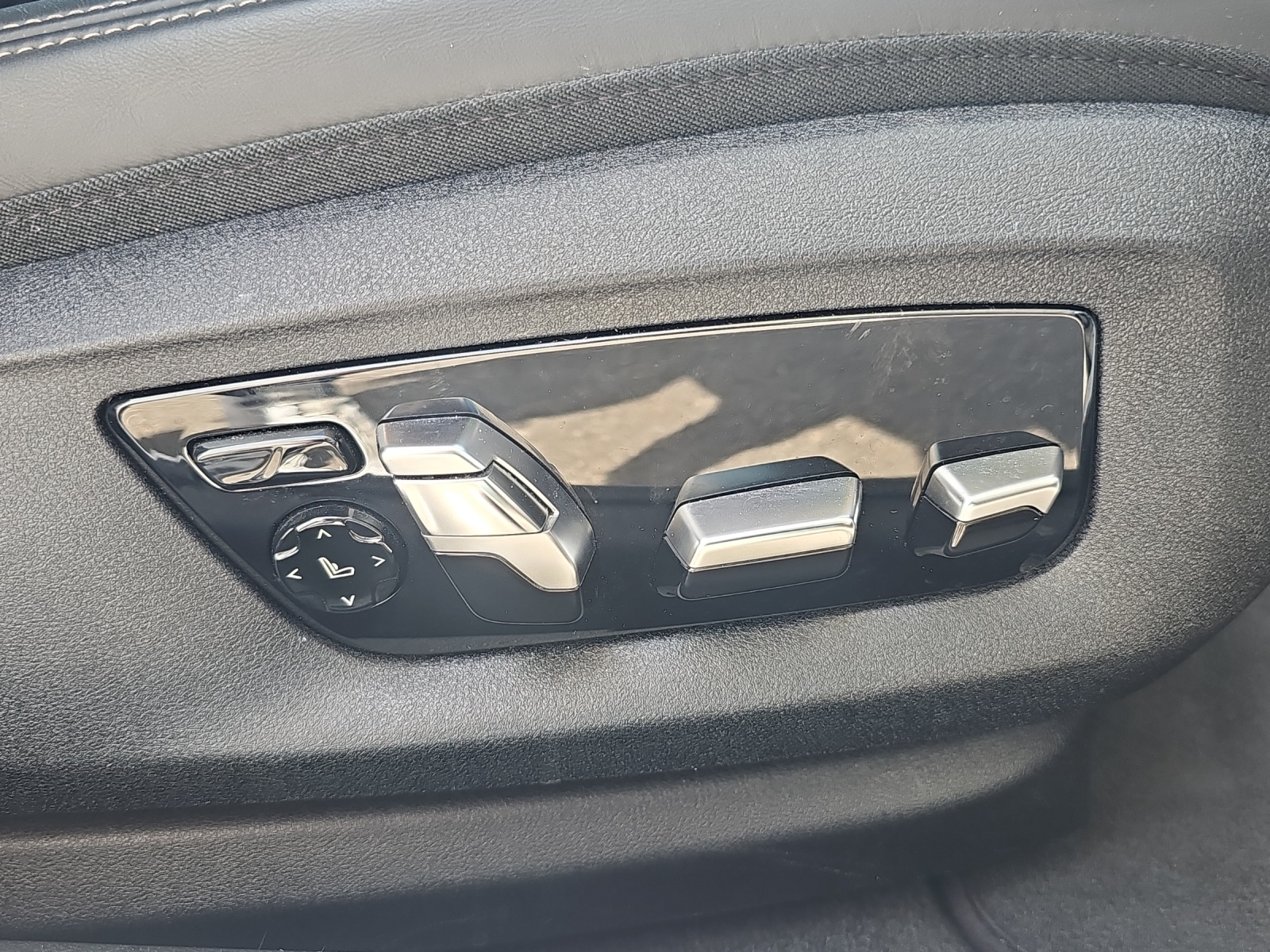 BMW 530e Luxury Line-image-22