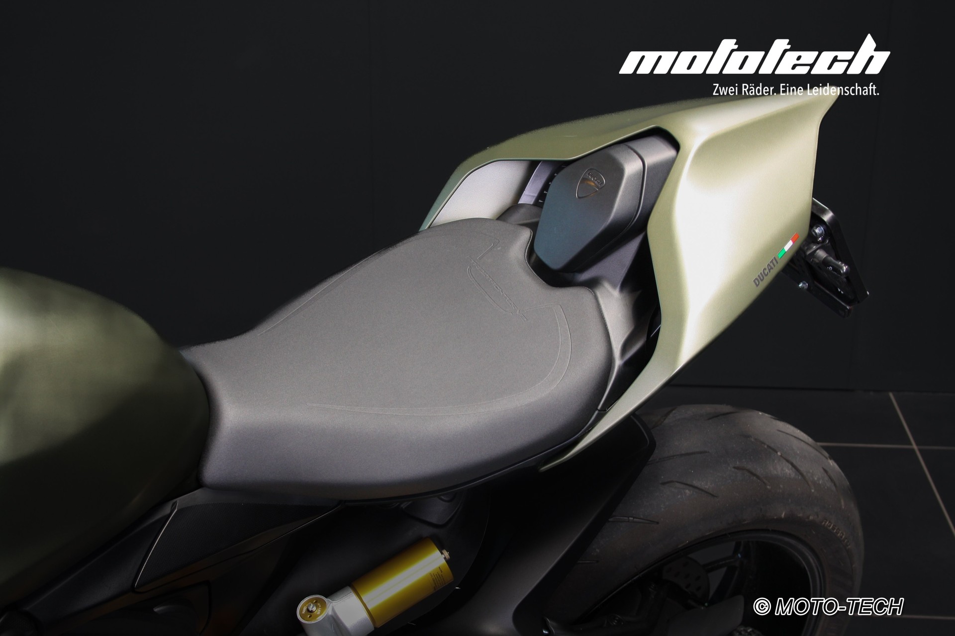 DUCATI Streetfighter V2-image-7