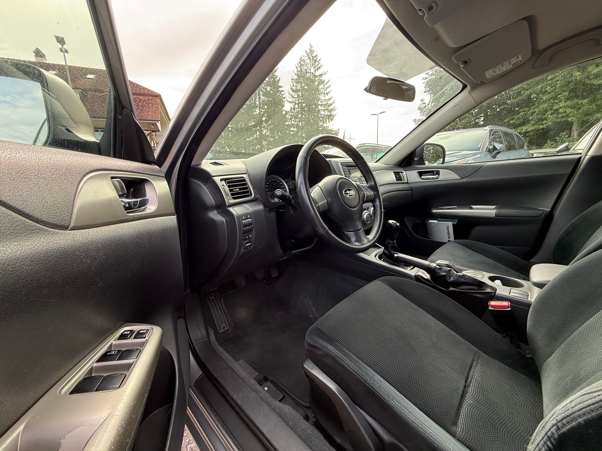 SUBARU Impreza 1.5R Swiss-image-8