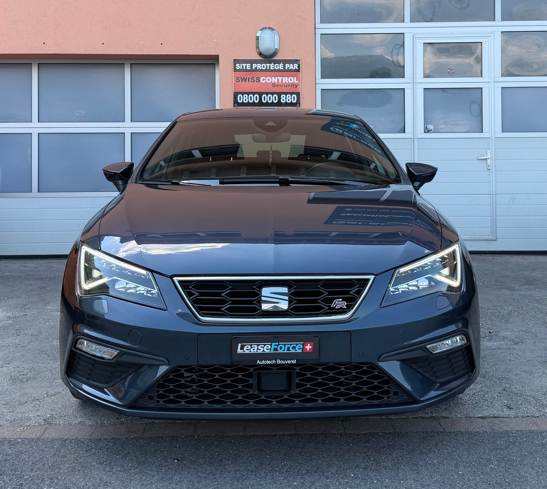 SEAT Leon 1.5 TSI EVO SWISS FR DSG-image-4