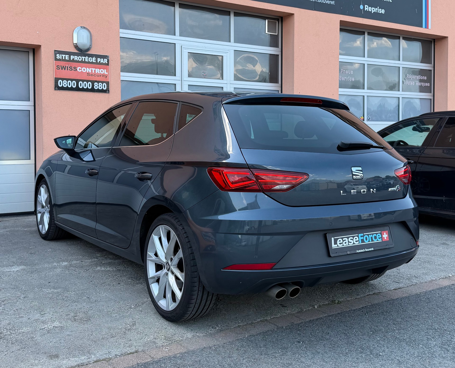 SEAT Leon 1.5 TSI EVO SWISS FR DSG-showroom-element-2
