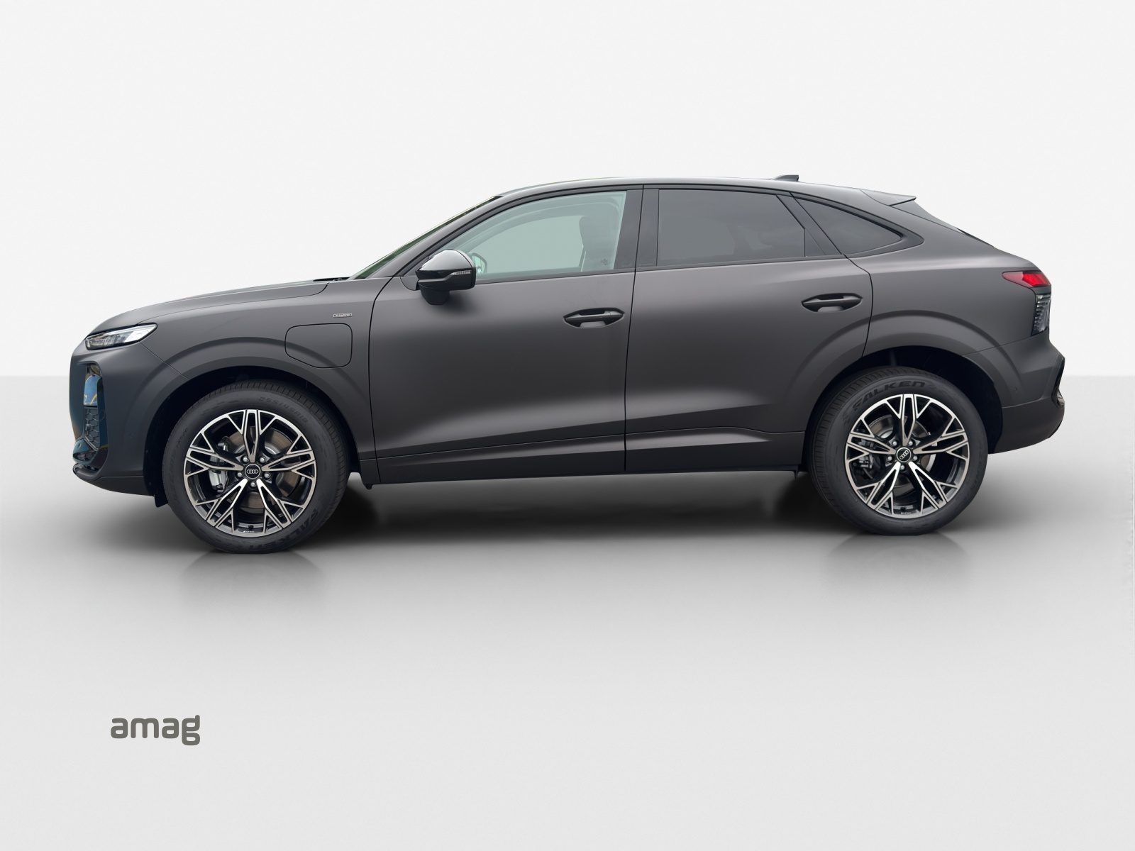 AUDI Q3 Sportback e-hybrid 200 kW S tronig-showroom-element-1