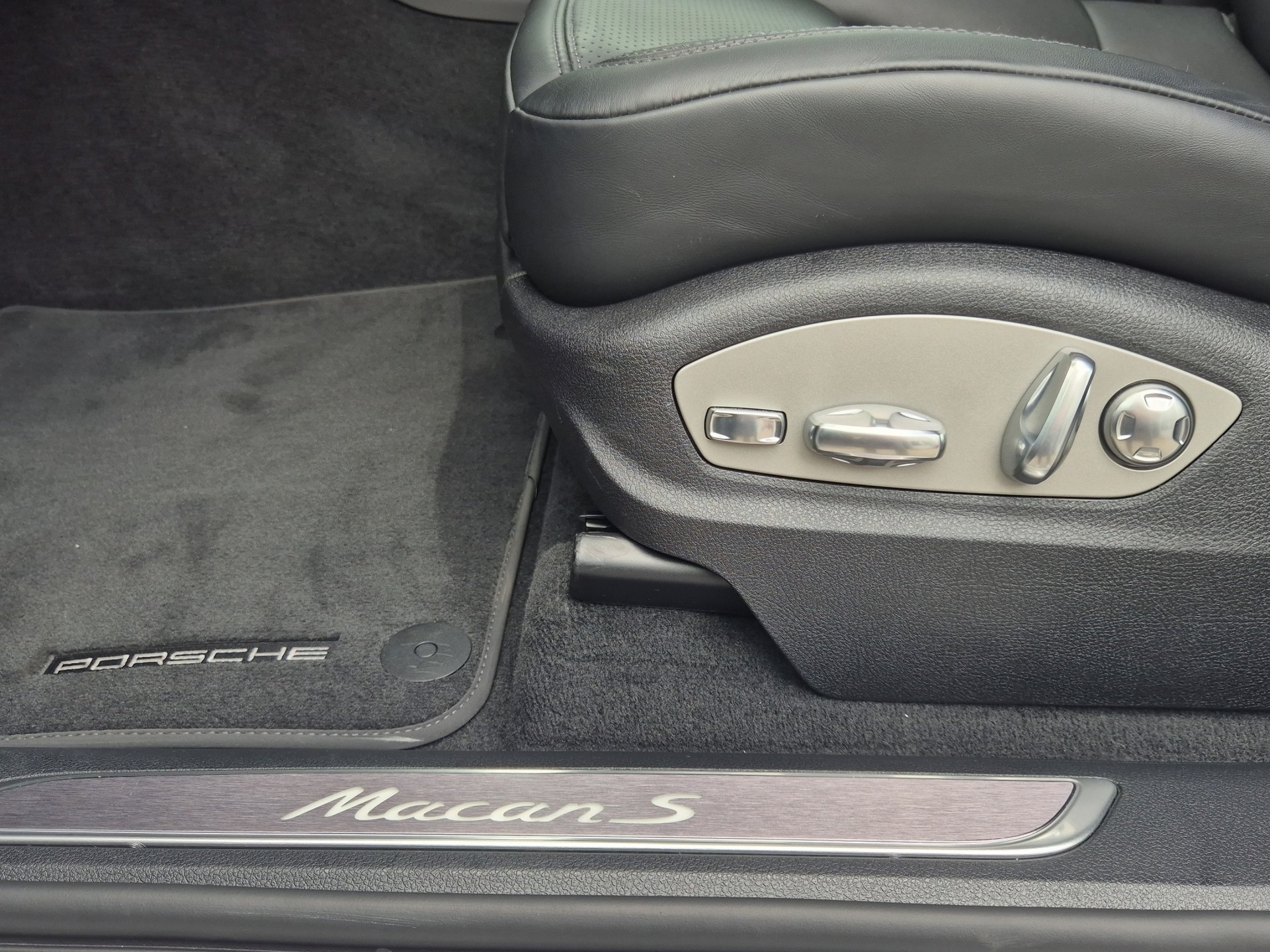 PORSCHE Macan S PDK-image-9