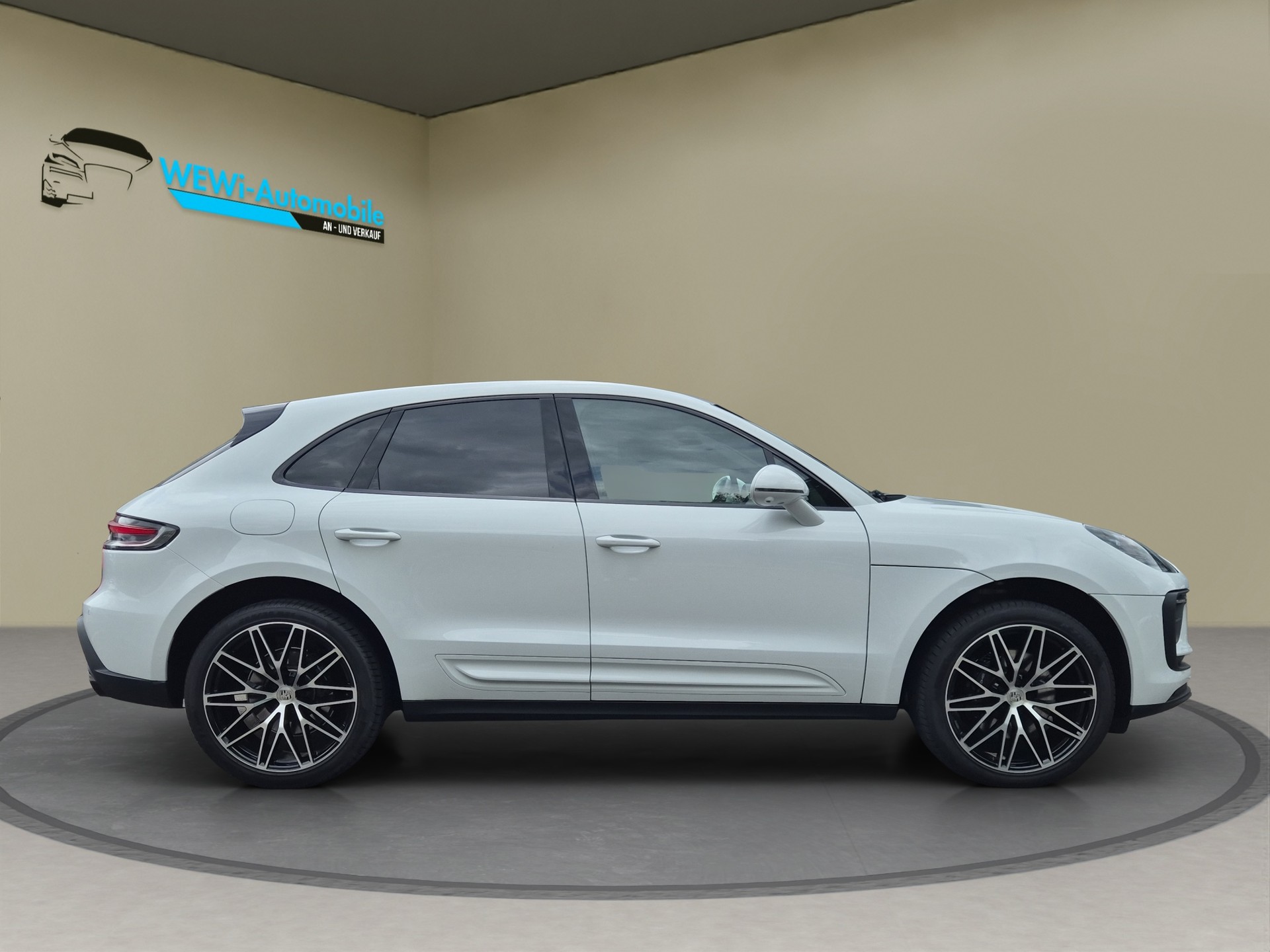 PORSCHE Macan S PDK-image-5