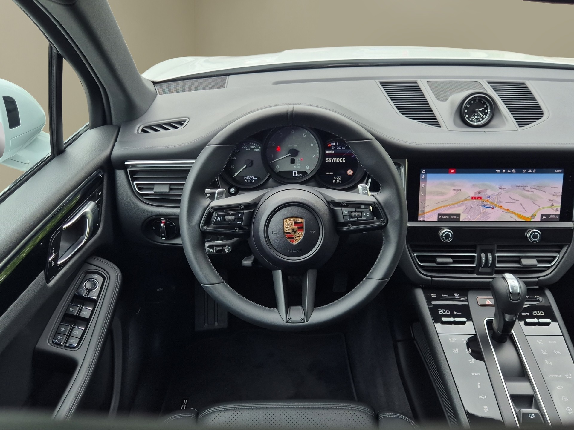 PORSCHE Macan S PDK-image-11
