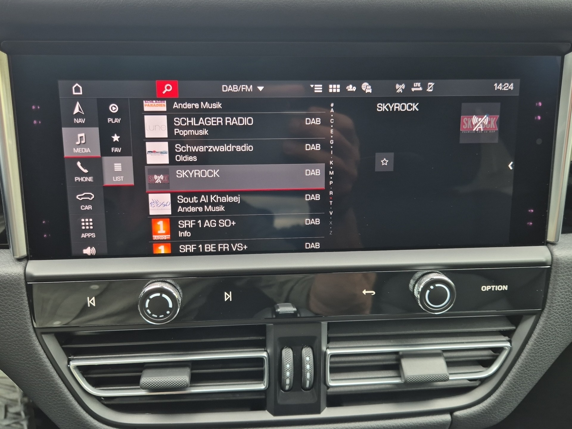PORSCHE Macan S PDK-image-19