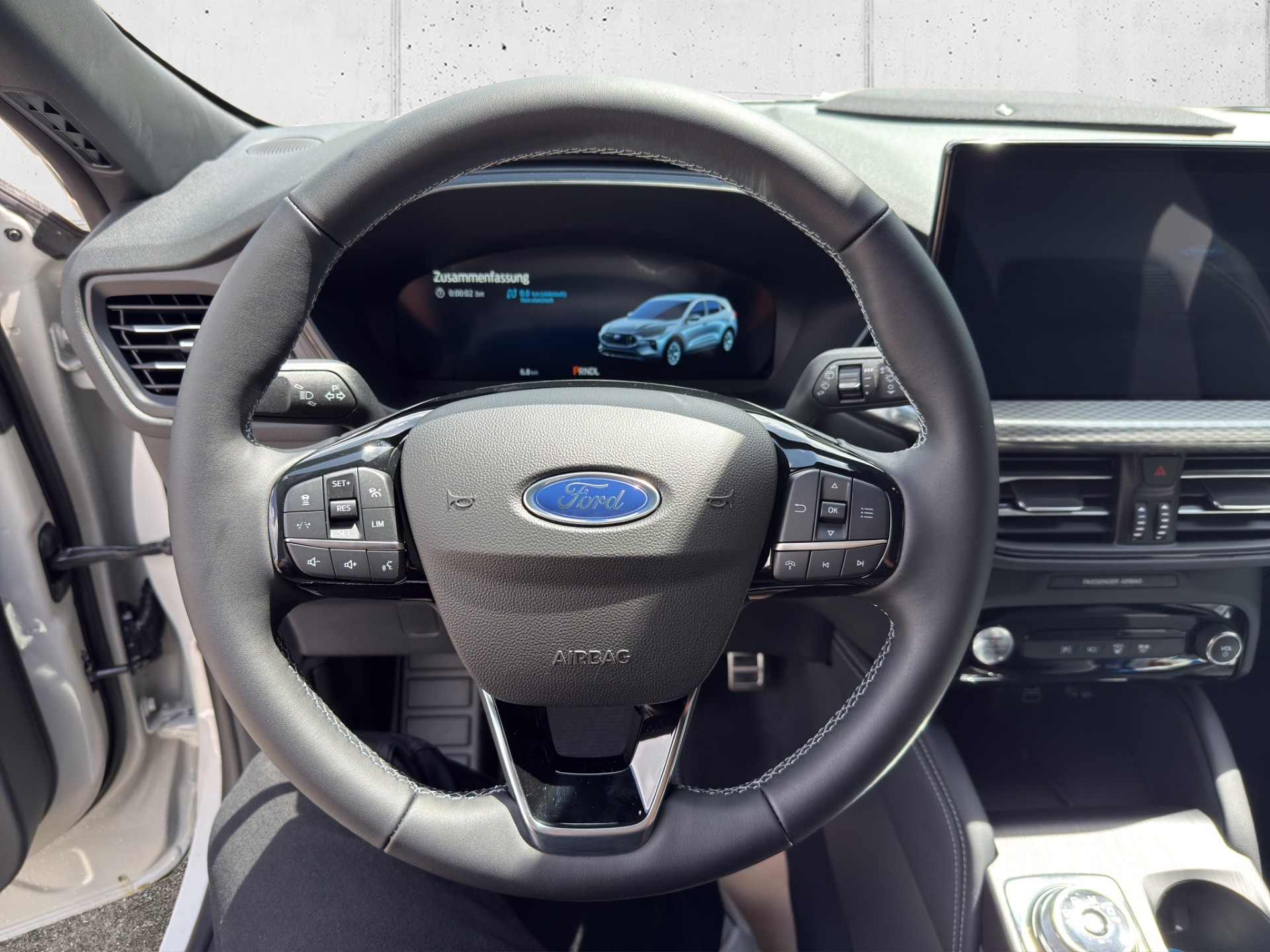 FORD Kuga 2.5 Hybrid Sound Edition 4x4-image-9