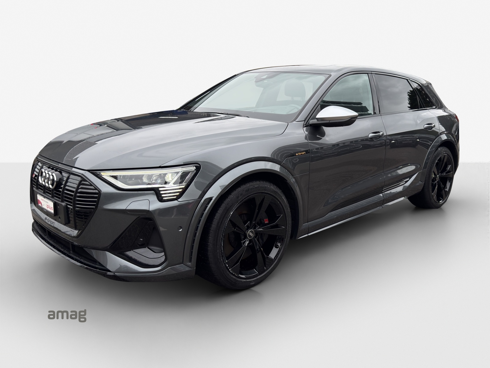 AUDI e-tron S quattro