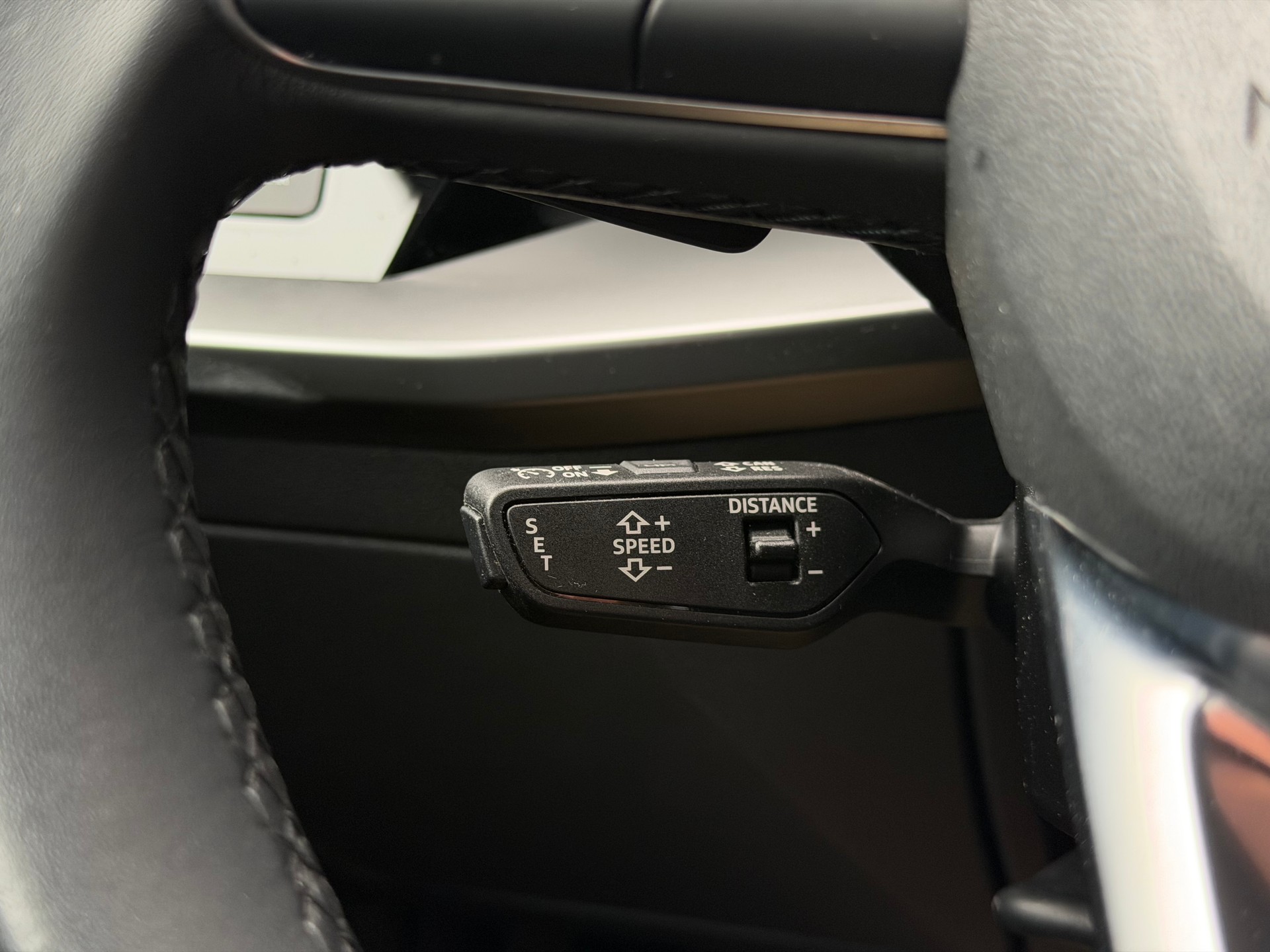 AUDI A3 Sportback 35 TFSI S line S-tronic °° 5 Jahre / 100'000 KM Audi-Garantie °°-image-16