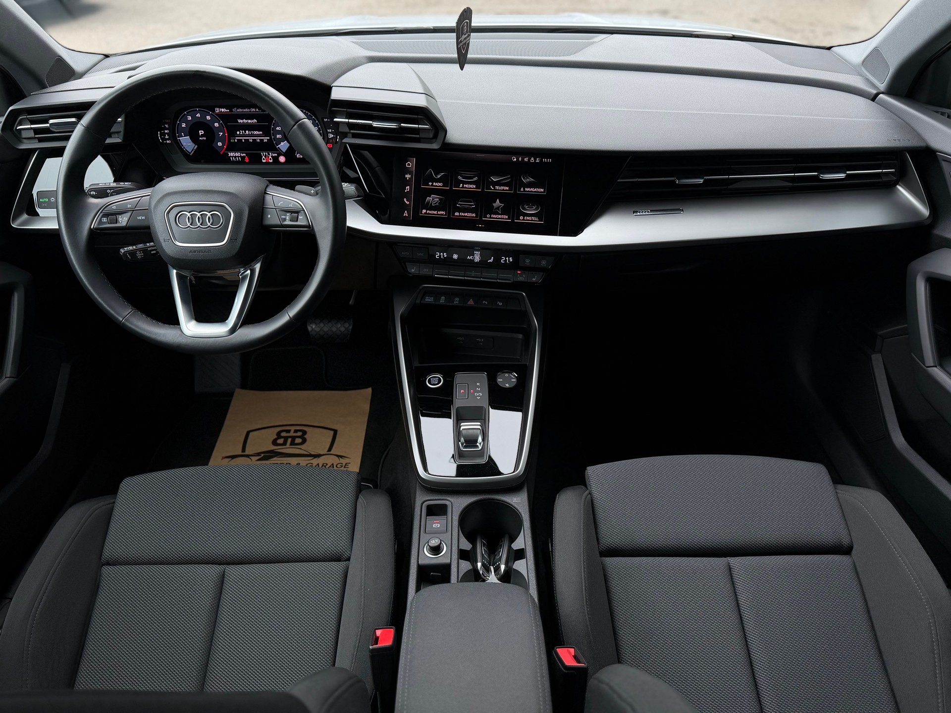 AUDI A3 Sportback 35 TFSI S line S-tronic °° 5 Jahre / 100'000 KM Audi-Garantie °°-image-12