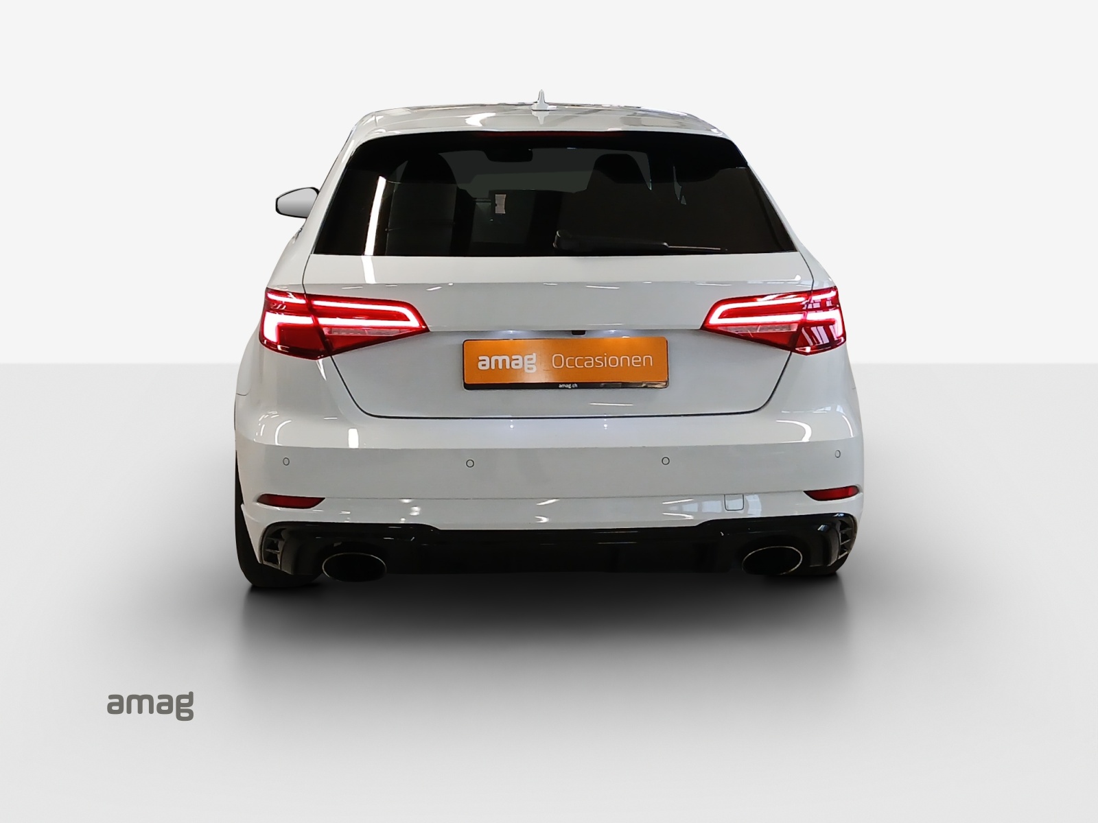 AUDI RS3 Sportback 2.5 TSI quattro S-tronic-image-3