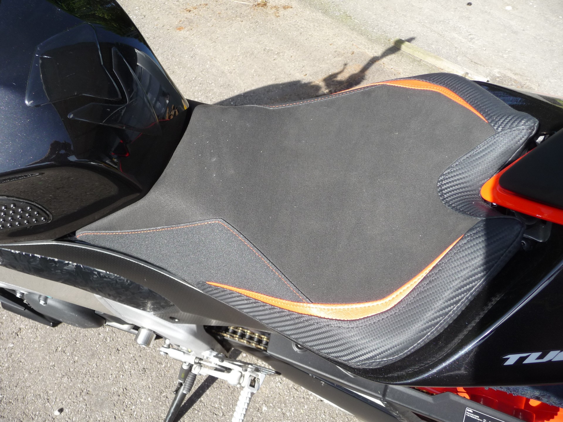 APRILIA Tuono V4 1100 Factory-image-8
