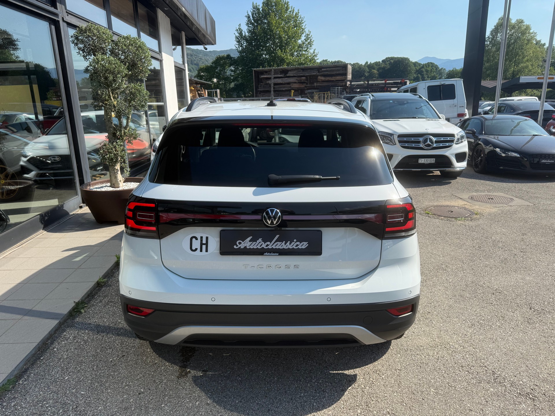 VW T-Cross 1.0 TSI Life Limited DSG-showroom-element-2