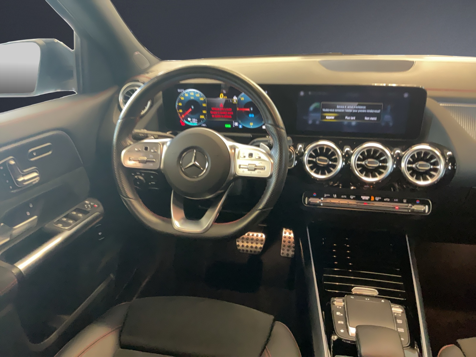 MERCEDES-BENZ EQA 300 AMG Line 4Matic-image-11