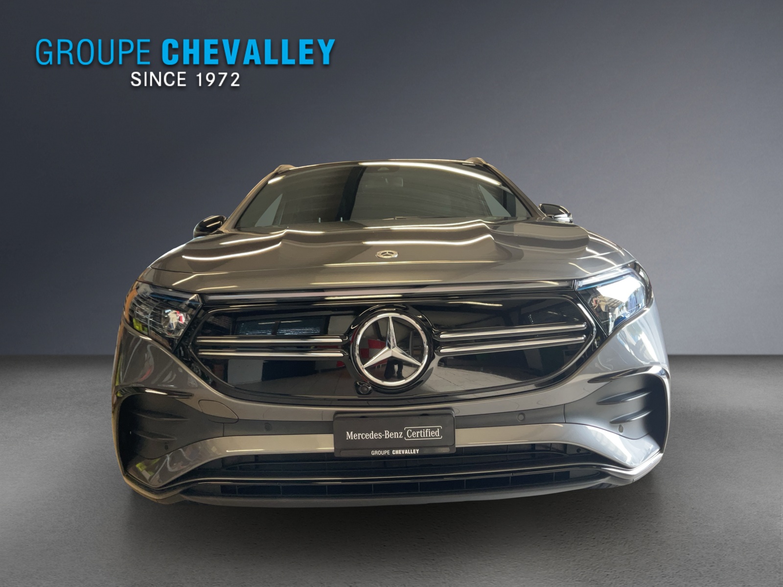 MERCEDES-BENZ EQA 300 AMG Line 4Matic-showroom-element-1